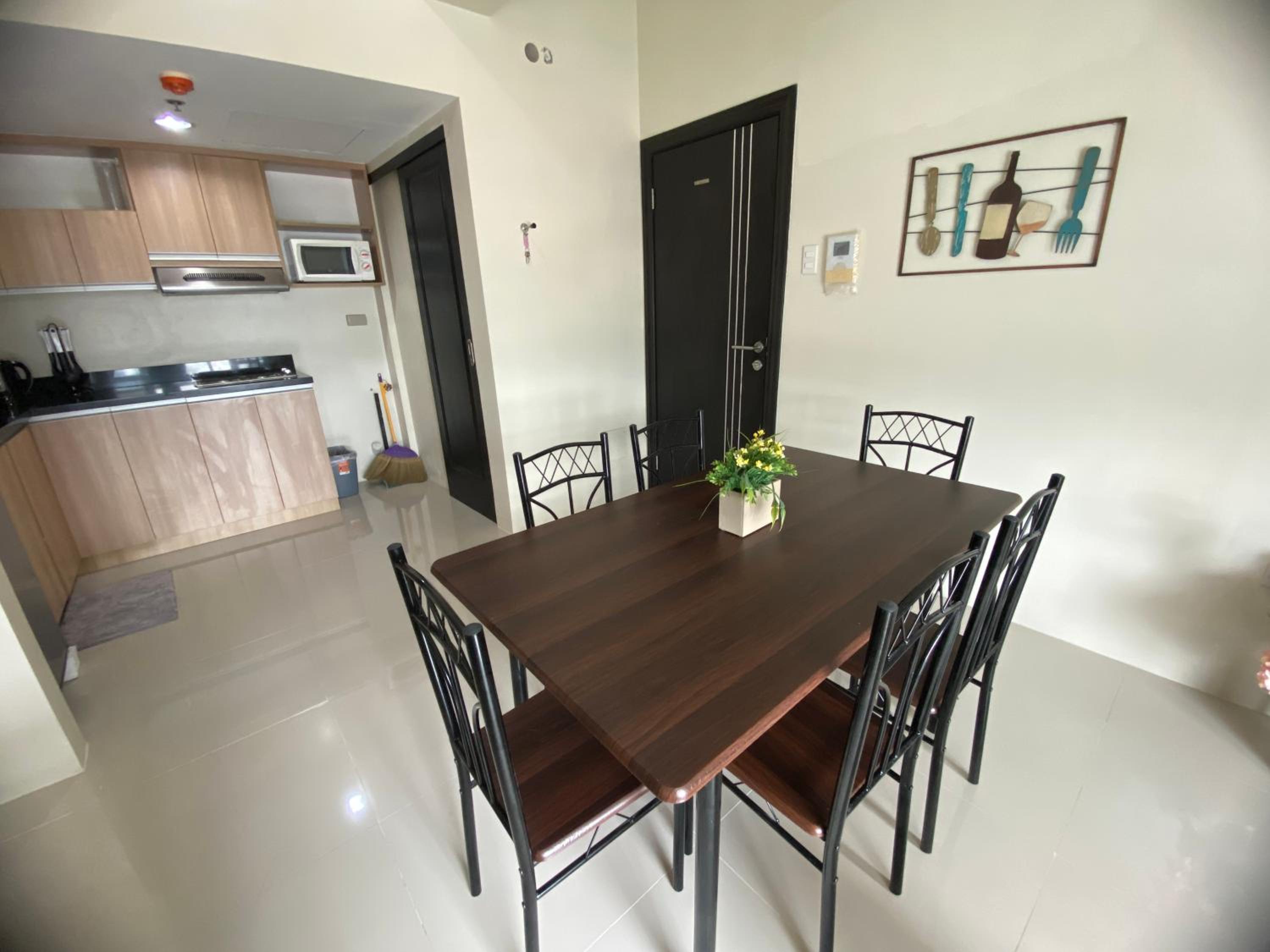 Two-Bedroom Apartment - Photo 24