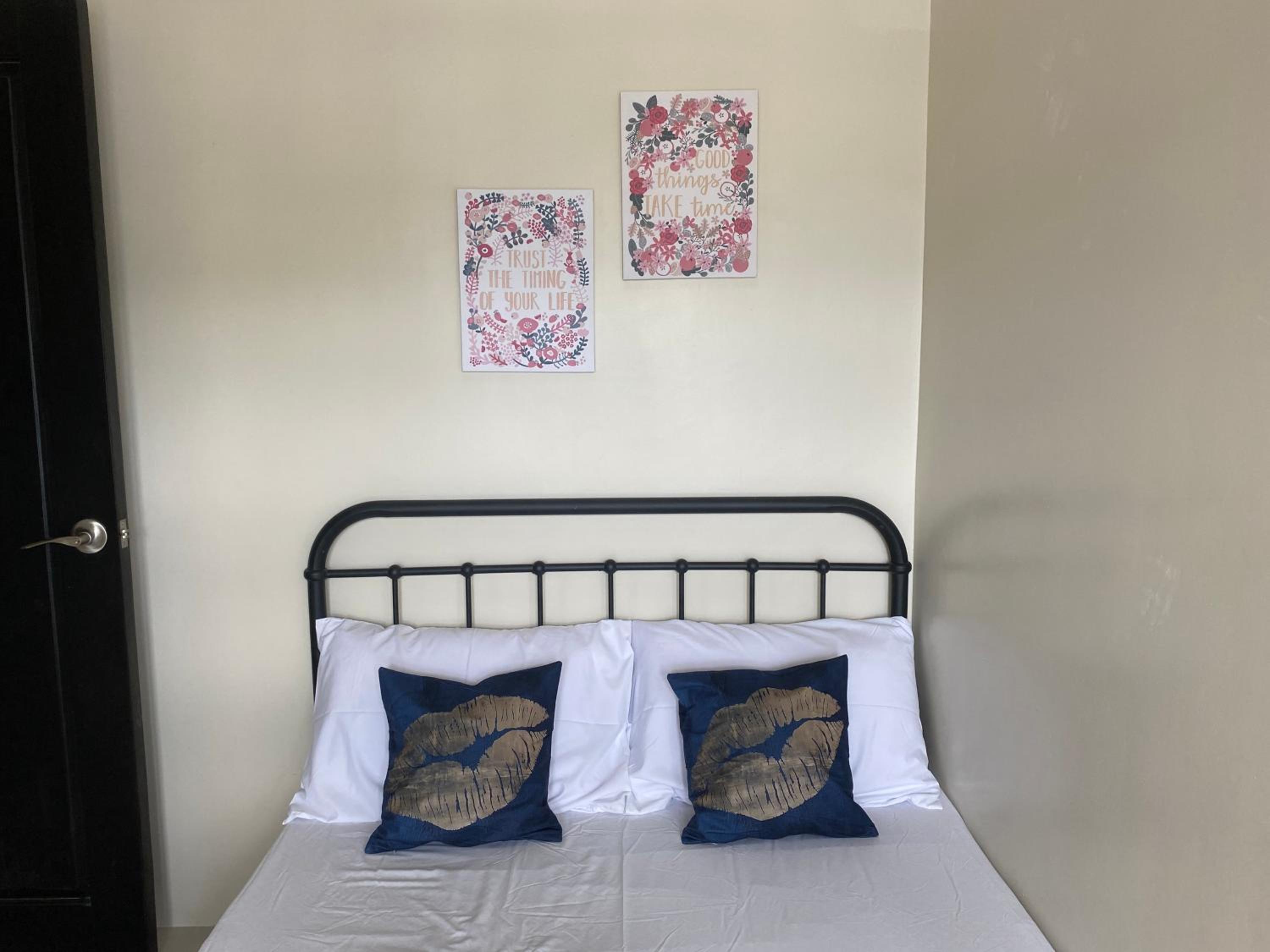 Two-Bedroom Apartment - Photo 14