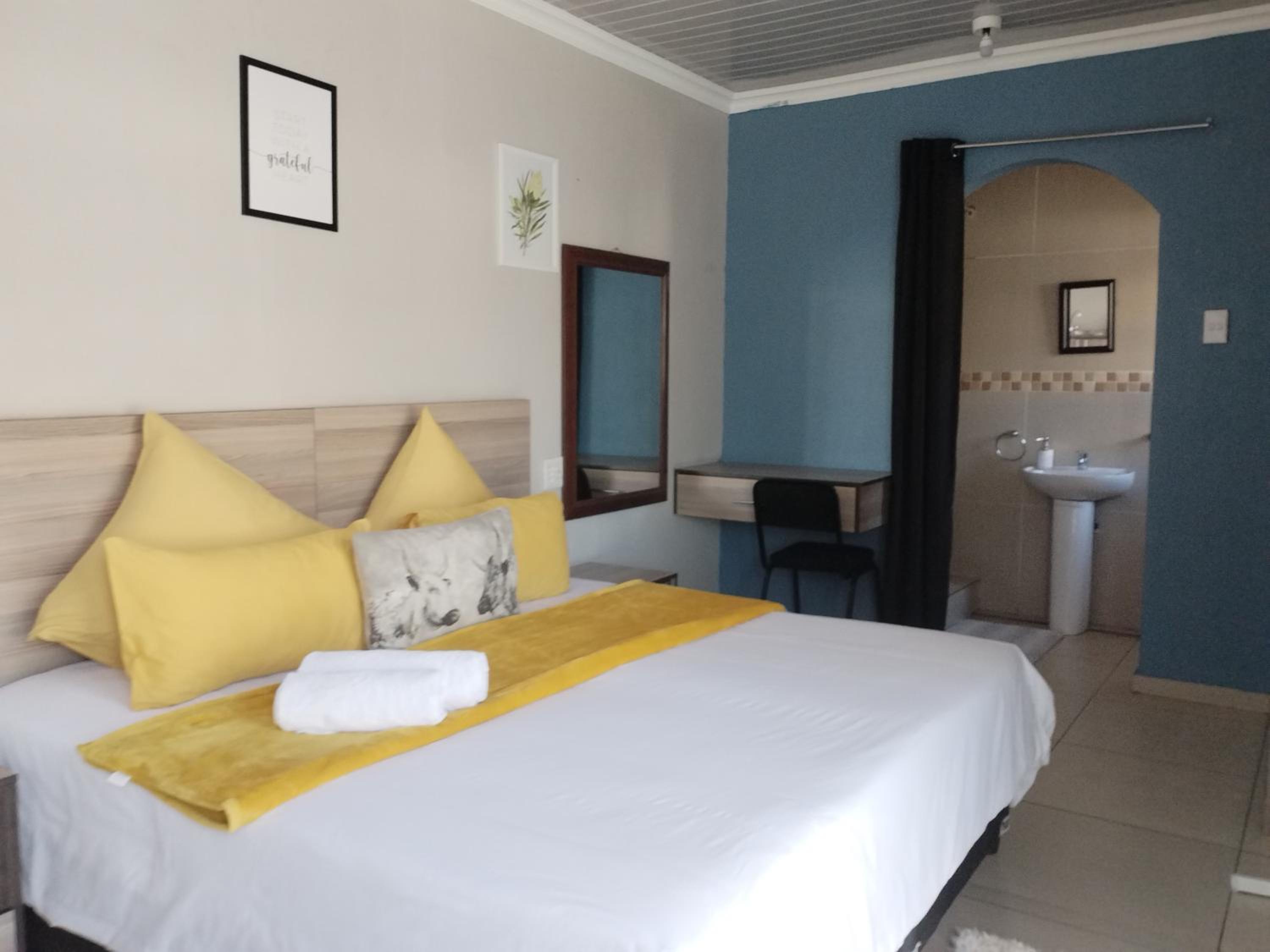 Deluxe Double Room with Shower photo 1