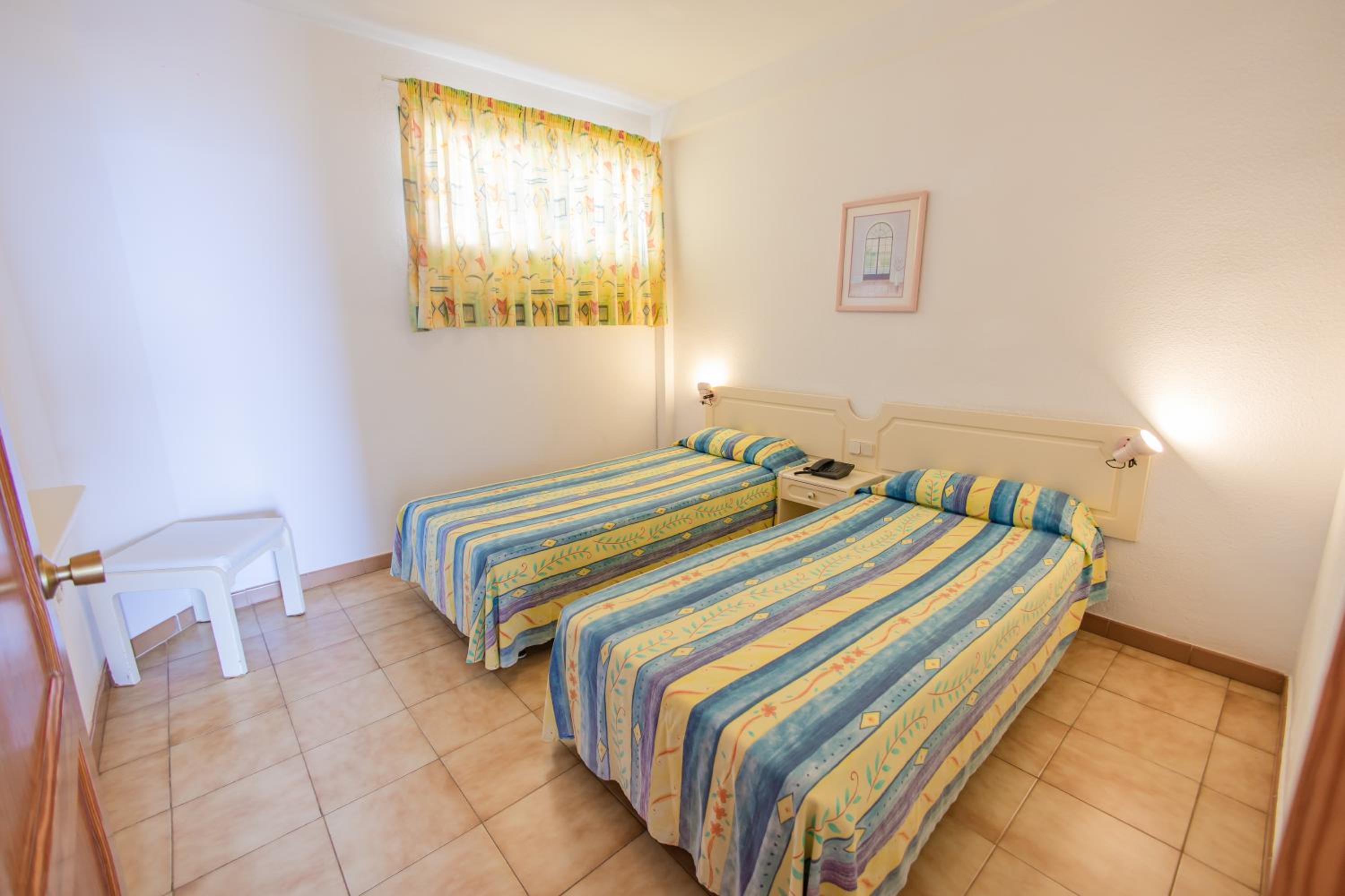 One-Bedroom Apartment With Sea View (1 Adult) - Photo 6