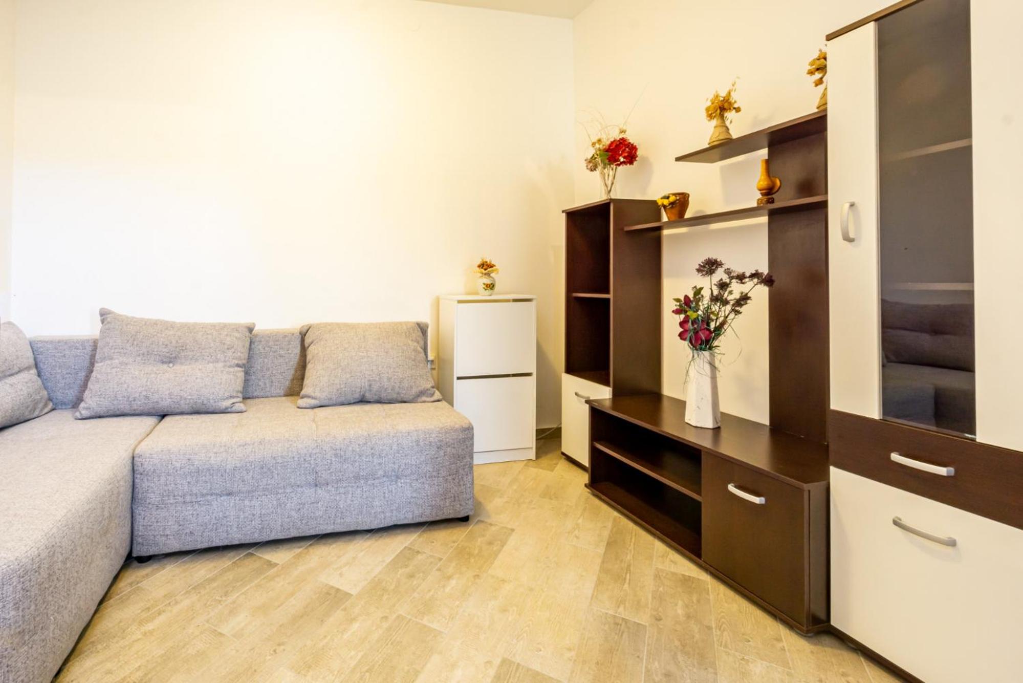 apartment1 photo 2