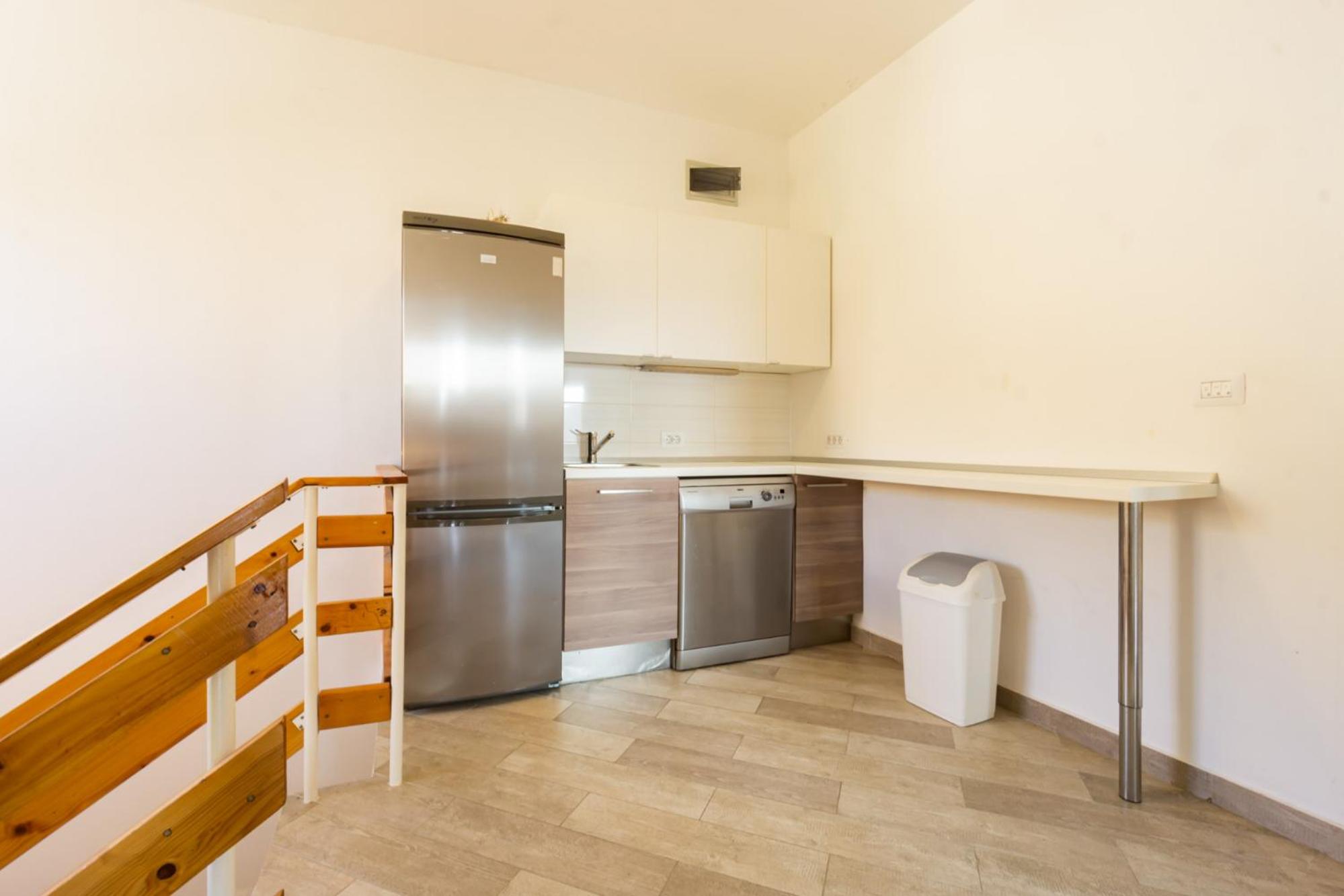 apartment1 photo 3