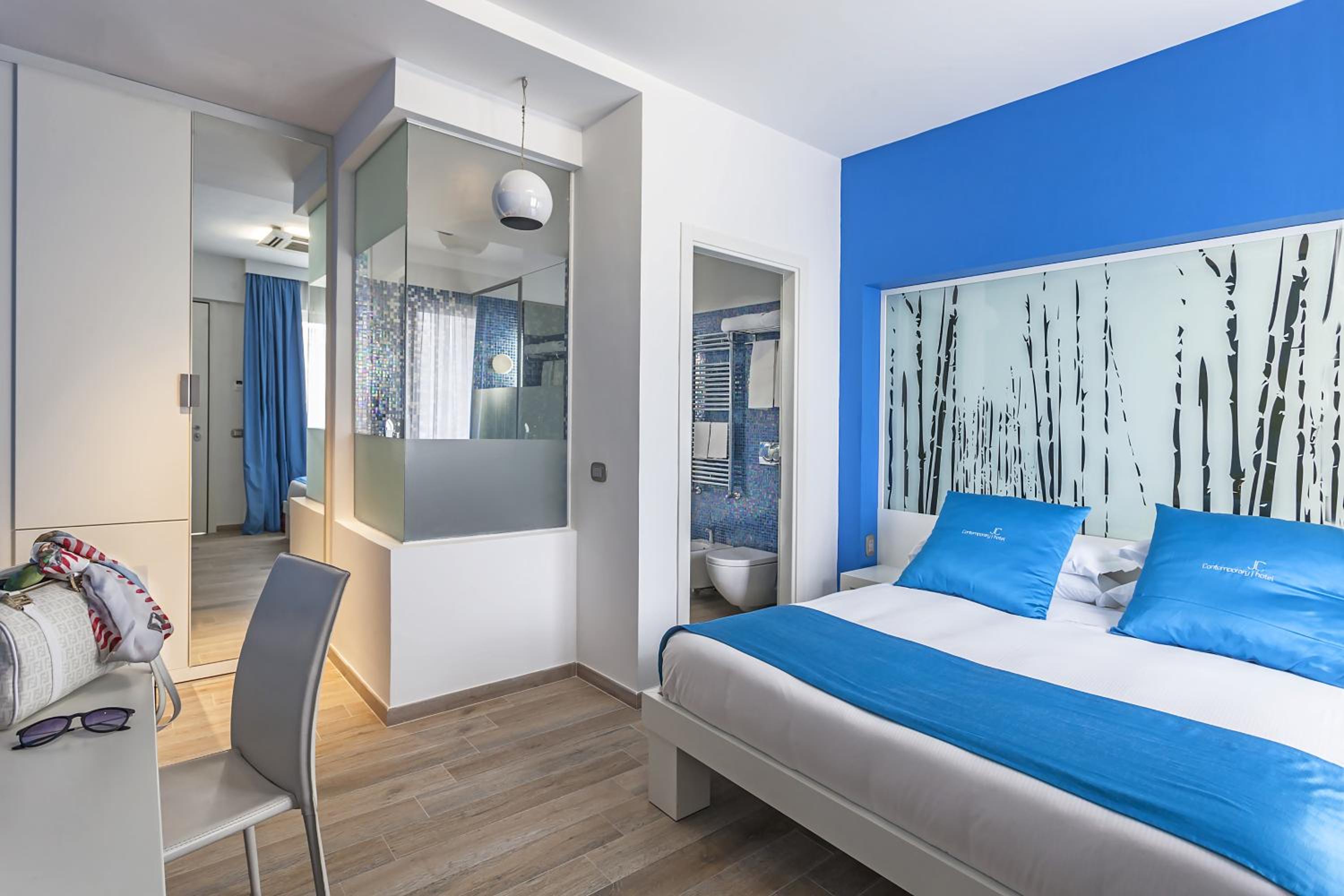 Double Room thumbnail 6