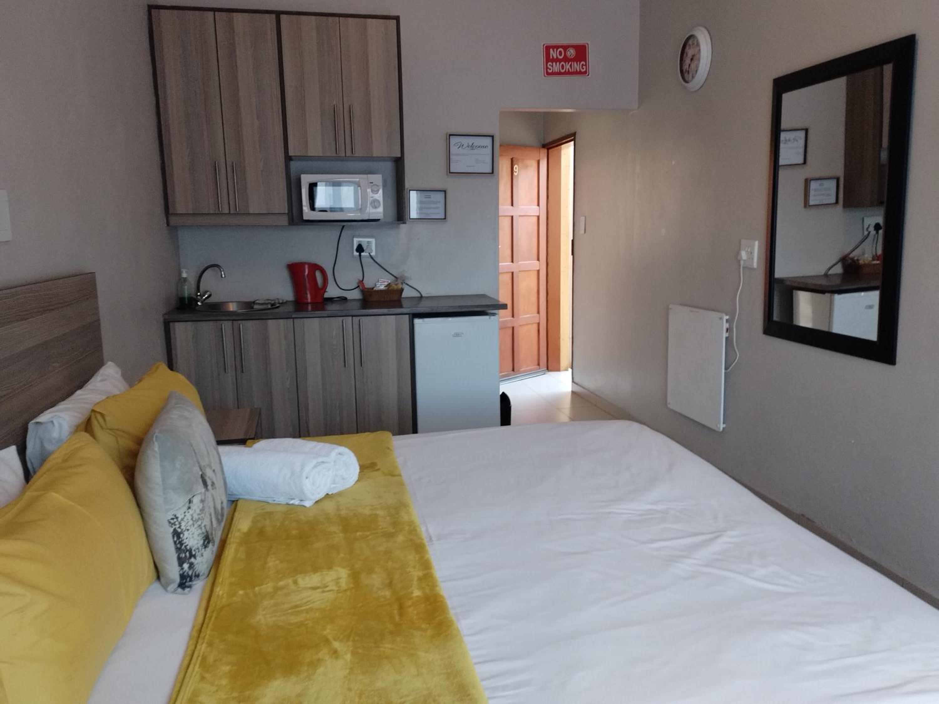 Deluxe Double Room with Shower photo 1