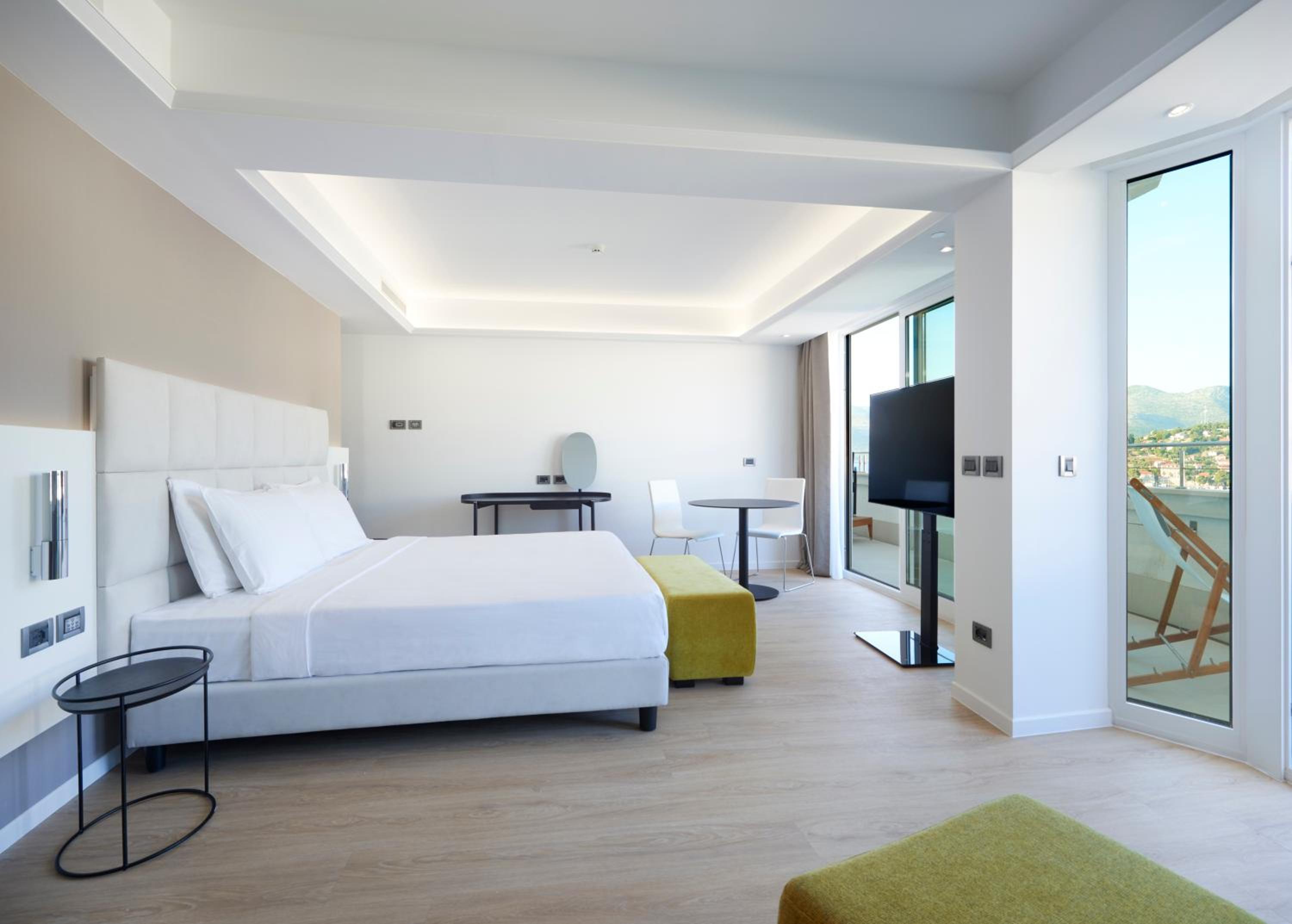 Experience Suite With Side Sea View photo 2
