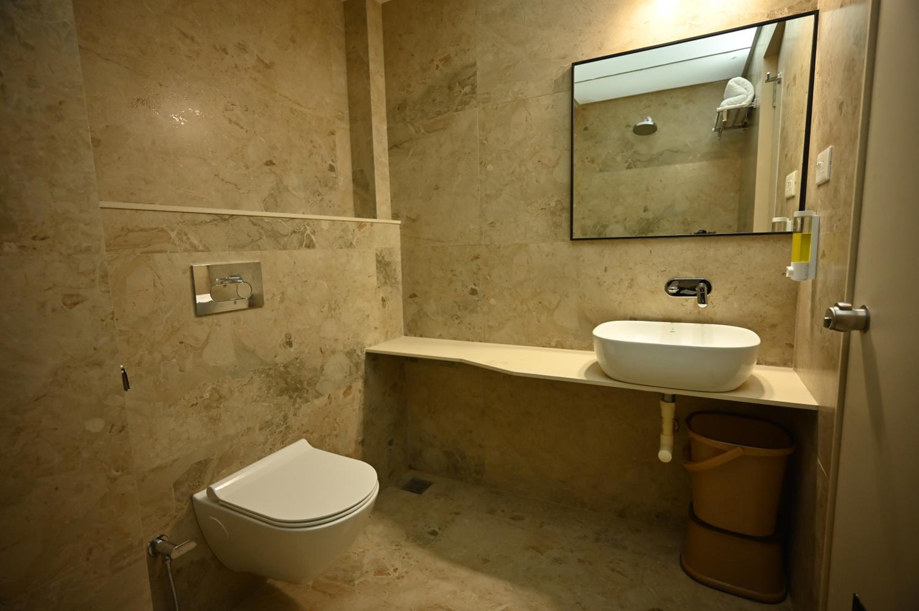 Superior King Room photo 2