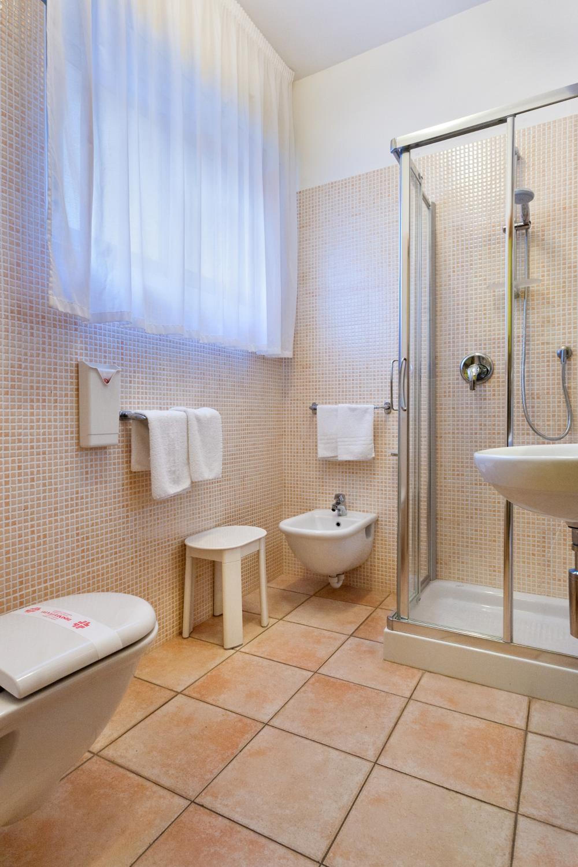 One-Bedroom Apartment - Ground Floor - Photo 6