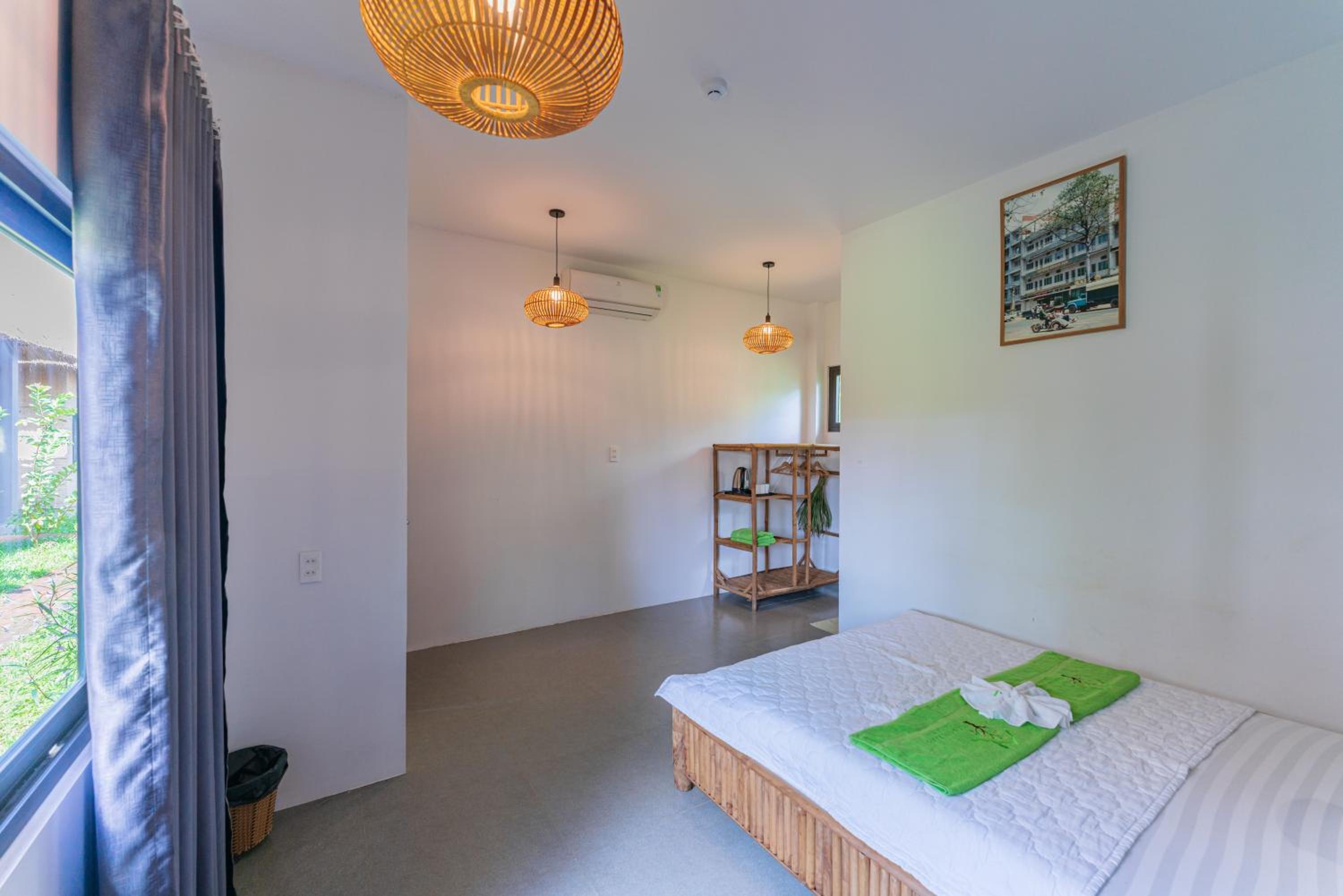 Double Room with Balcony - Photo 3