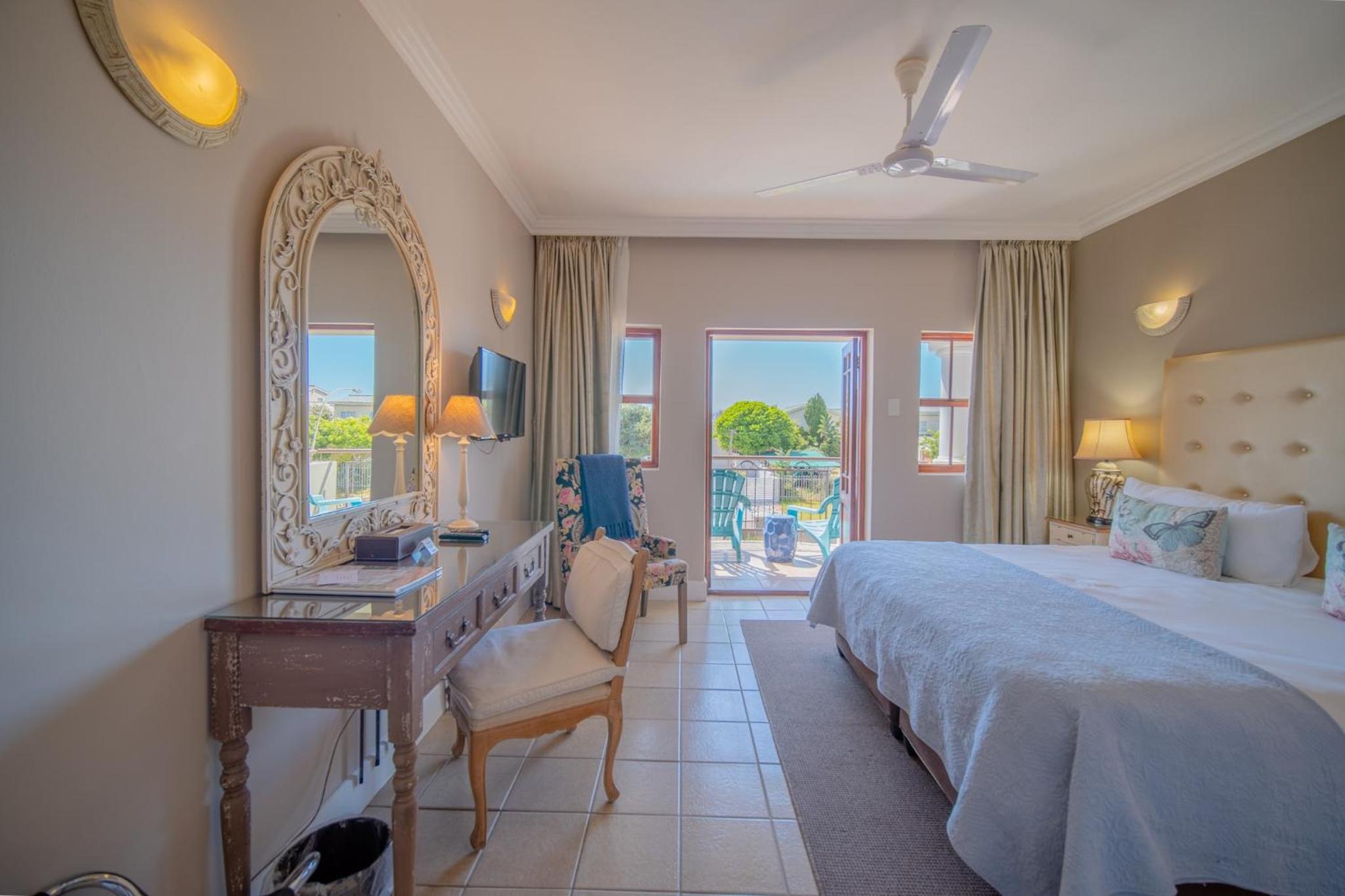 Double or Twin Room with Balcony - Photo 13
