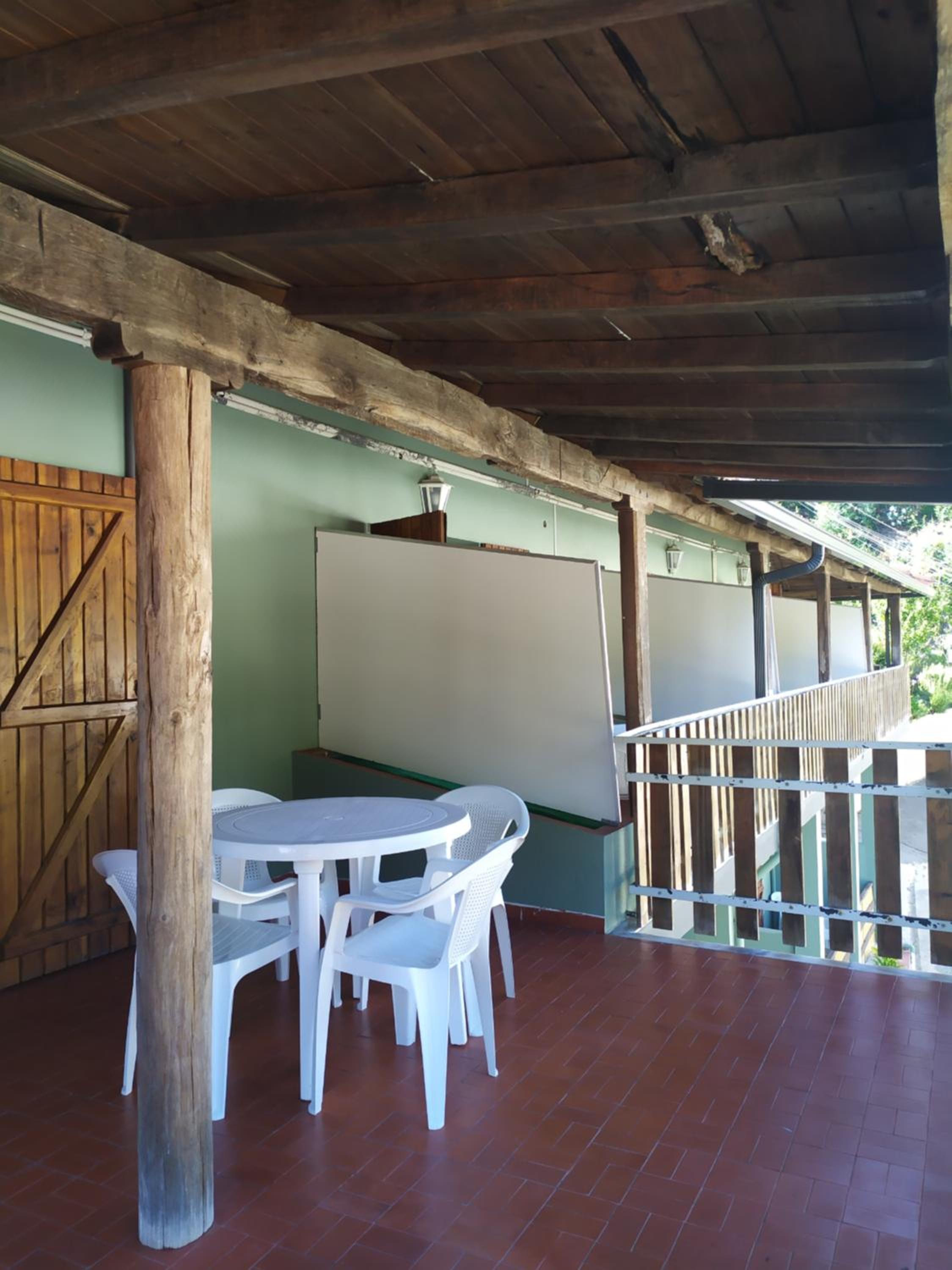 Quadruple Room - Photo 8