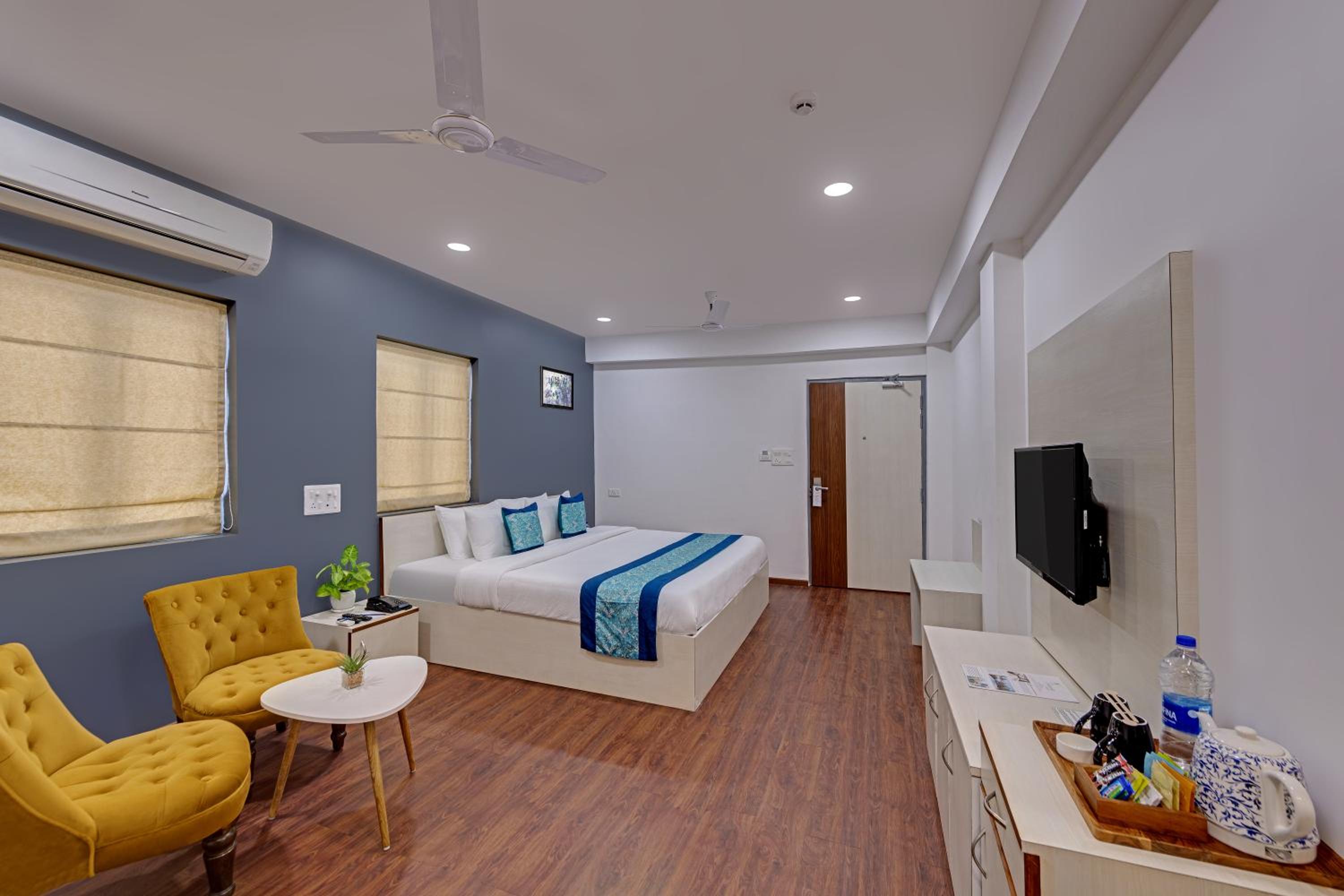 Superior King Room - Photo 2