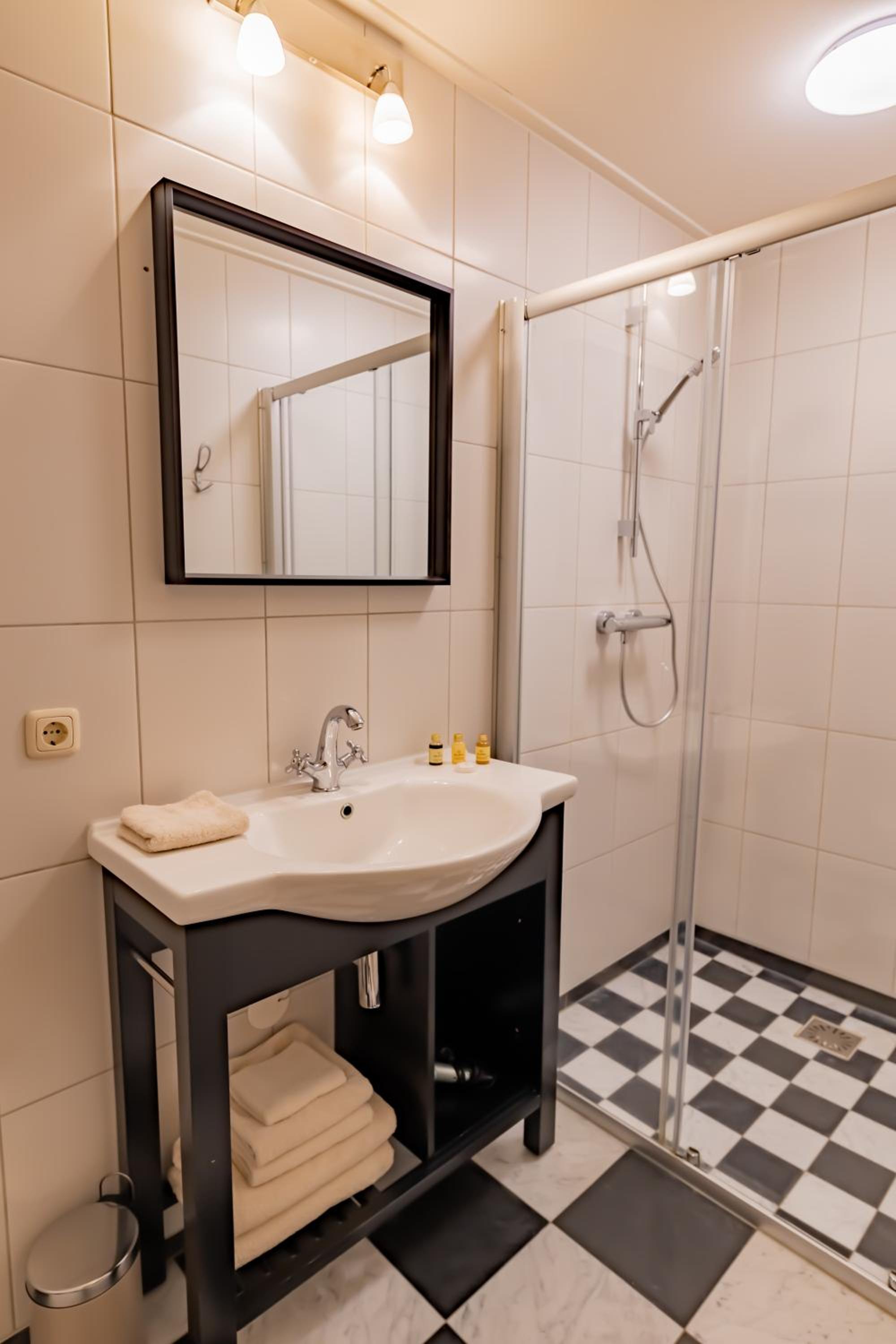 Deluxe Double or Twin Room photo 2