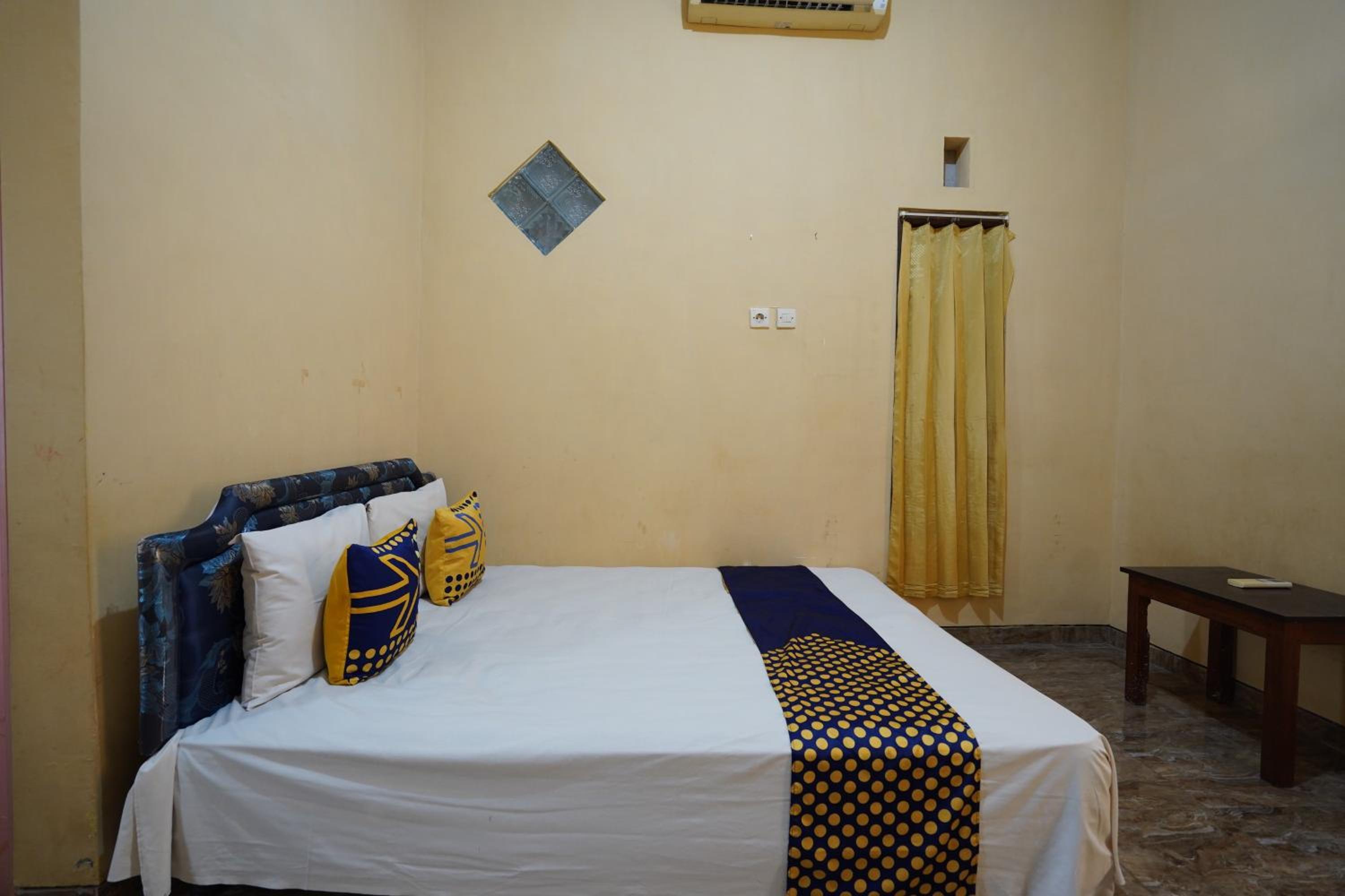 Budget Double Room - Photo 4