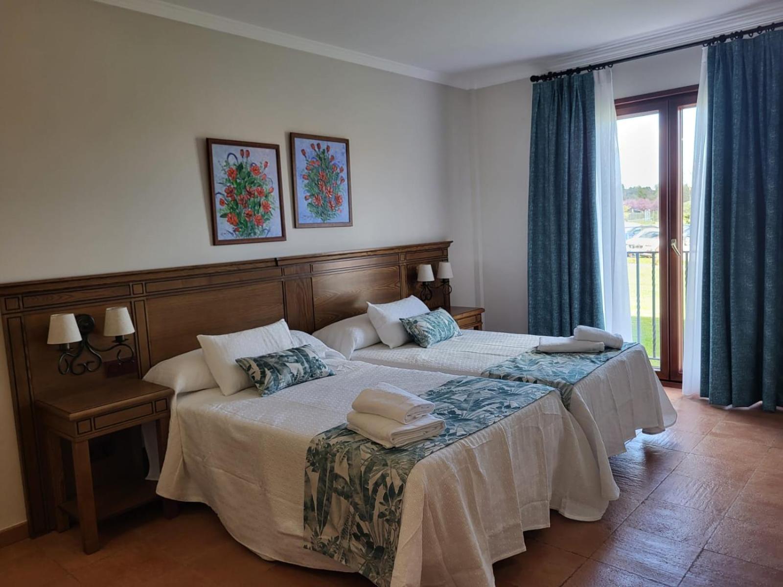 Deluxe Double Room with Bath photo 3