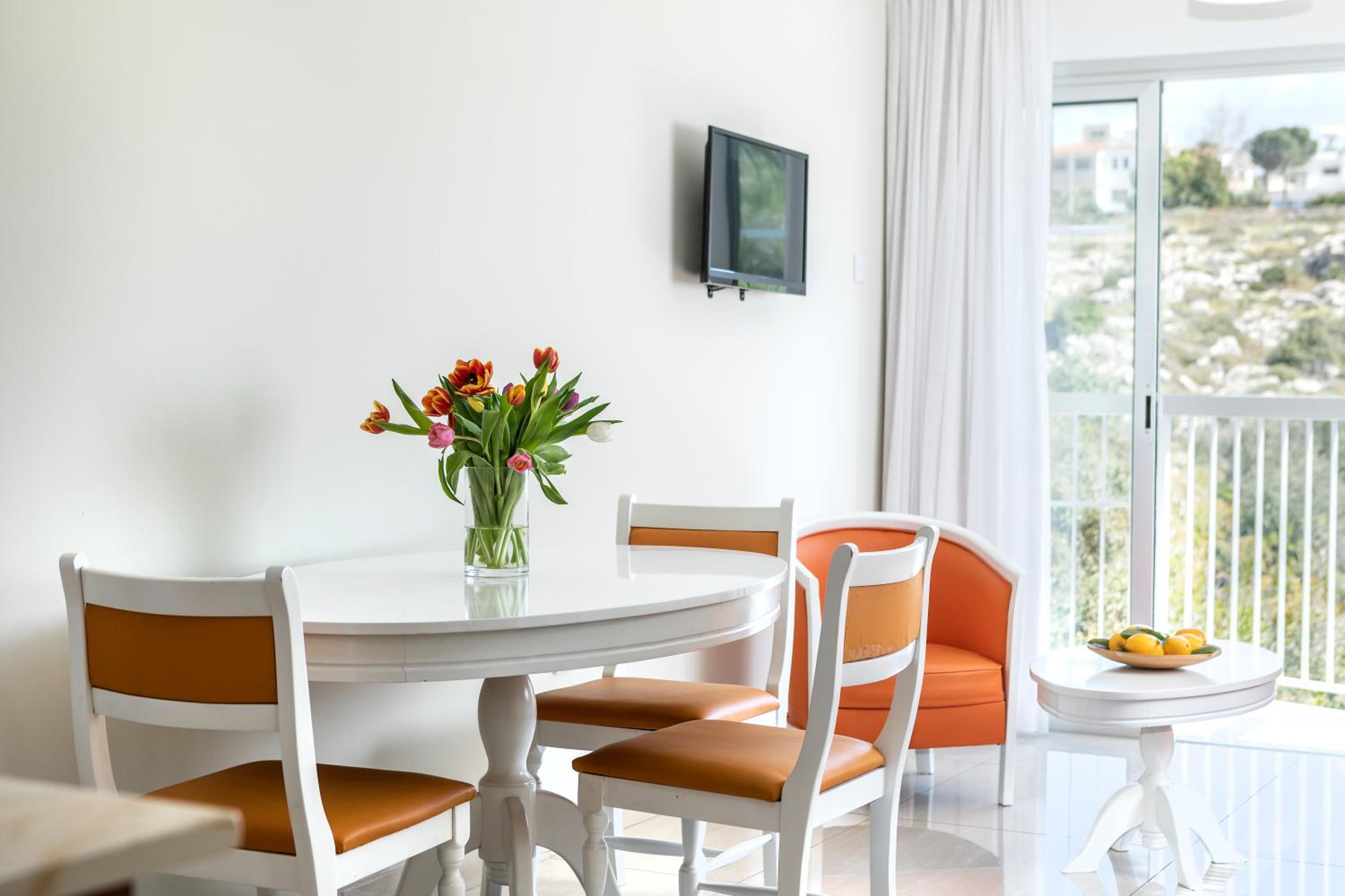One-Bedroom Apartment - Photo 20
