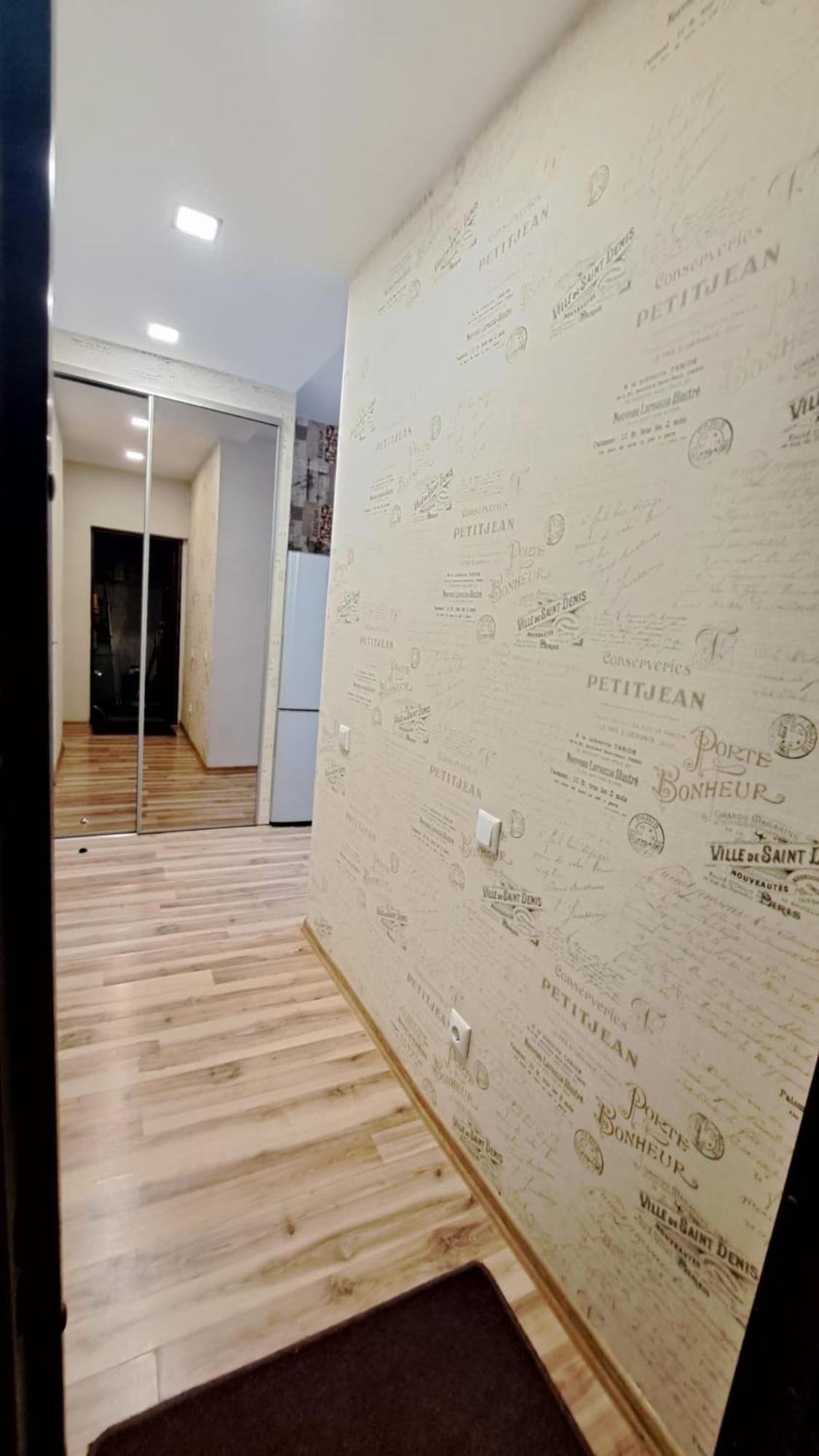 One-Bedroom Apartment - Photo 7