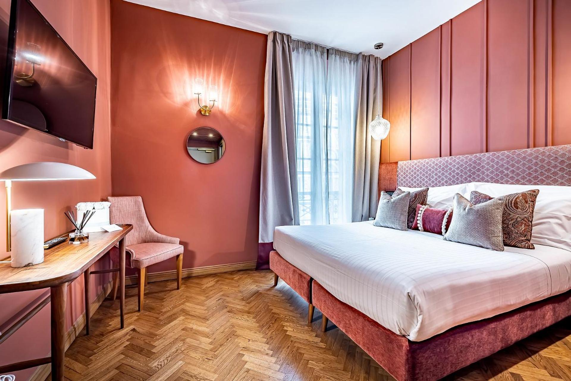 Superior Double or Twin Room with View photo 3