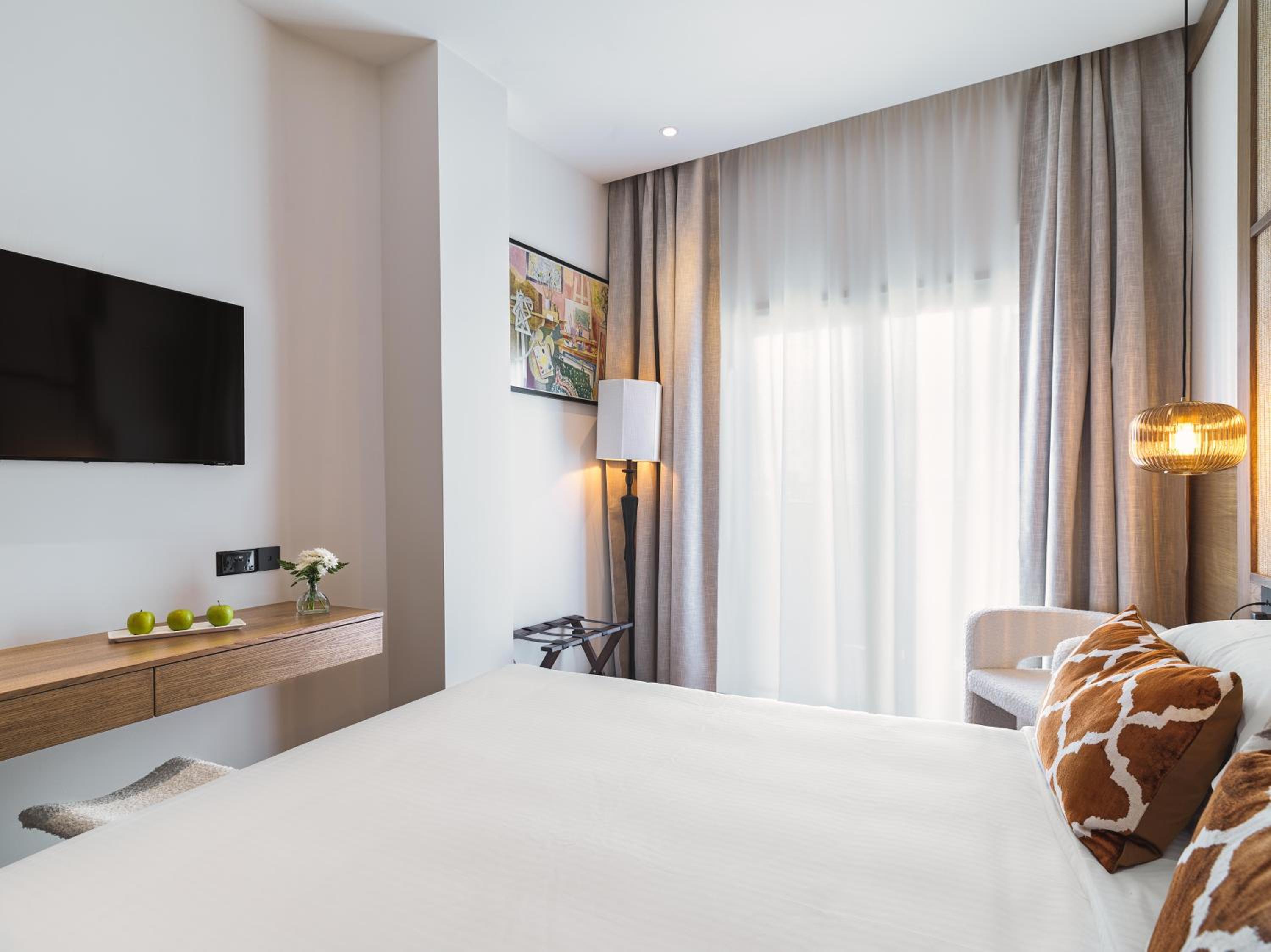 Executive Room City View with Business Lounge Access