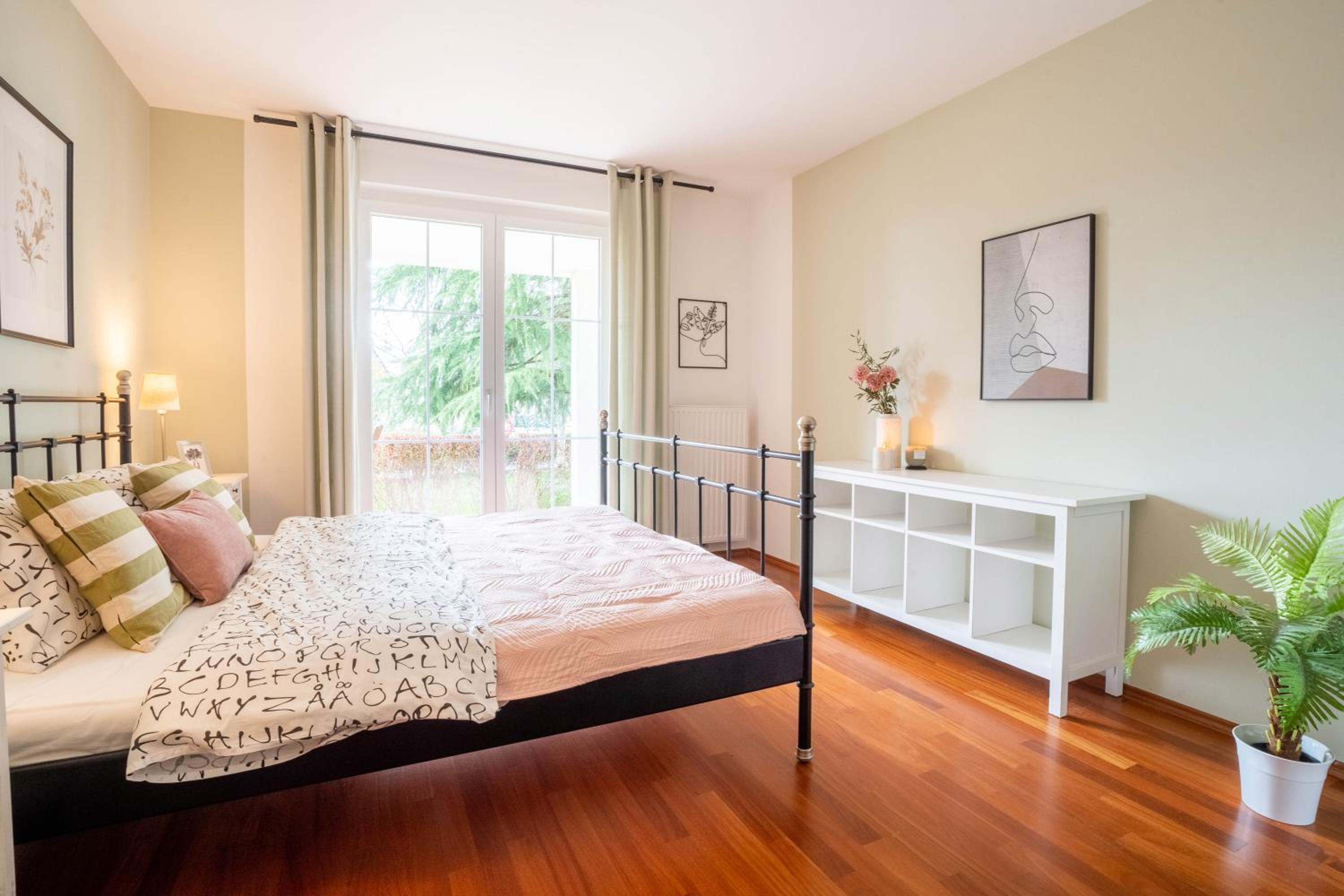 Two-Bedroom Apartment with Terrace photo 2