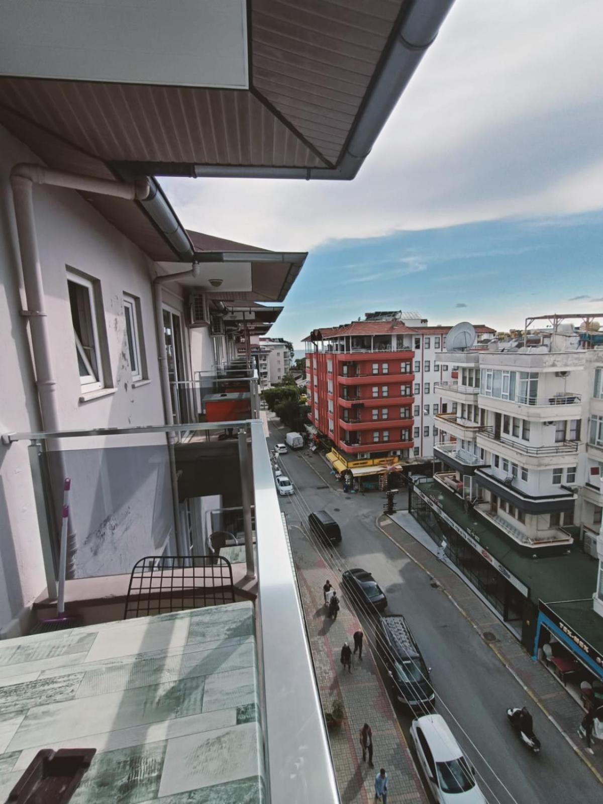 Double or Twin Room with Balcony - Photo 10