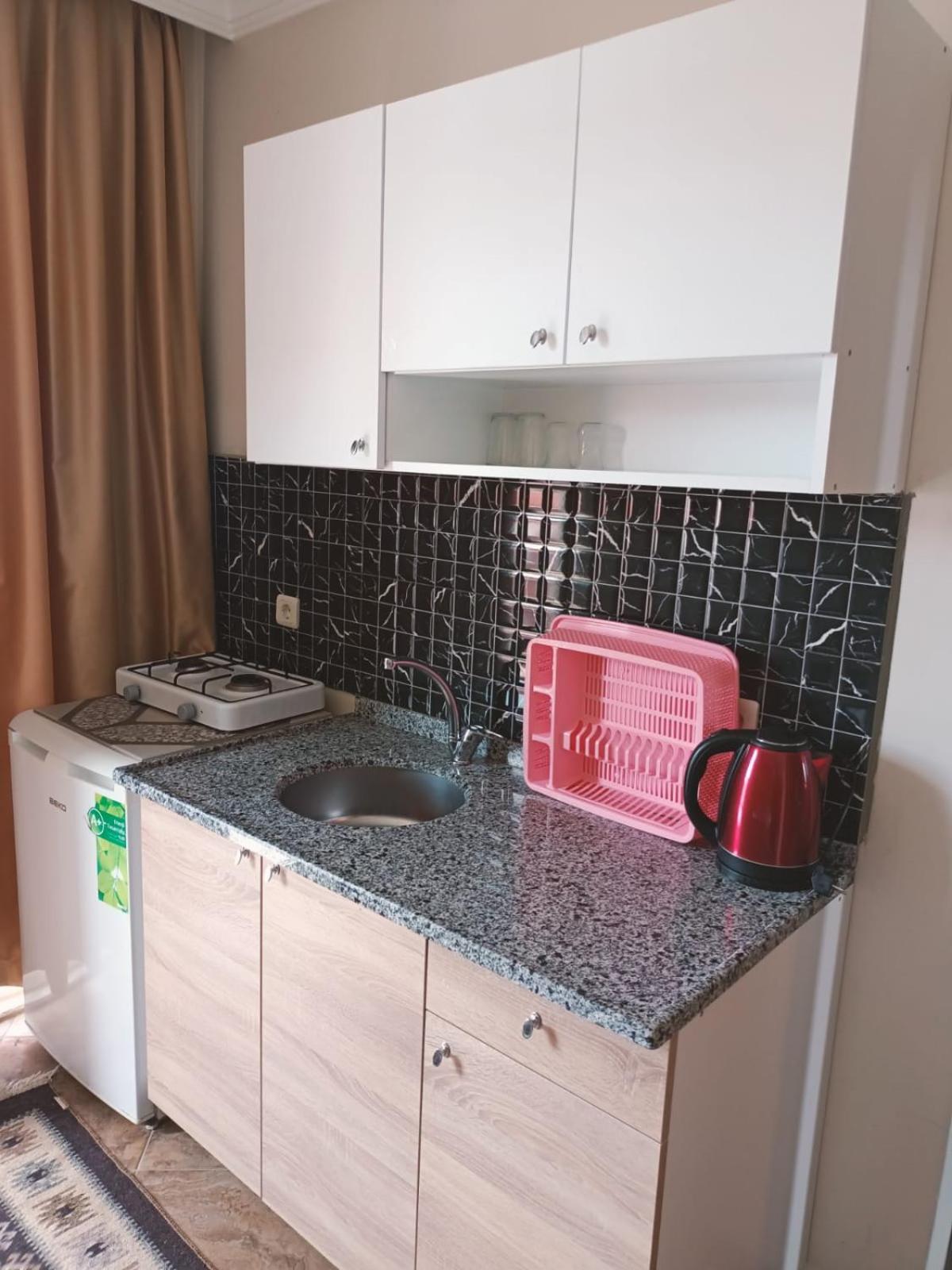 Double or Twin Room with Balcony - Photo 8