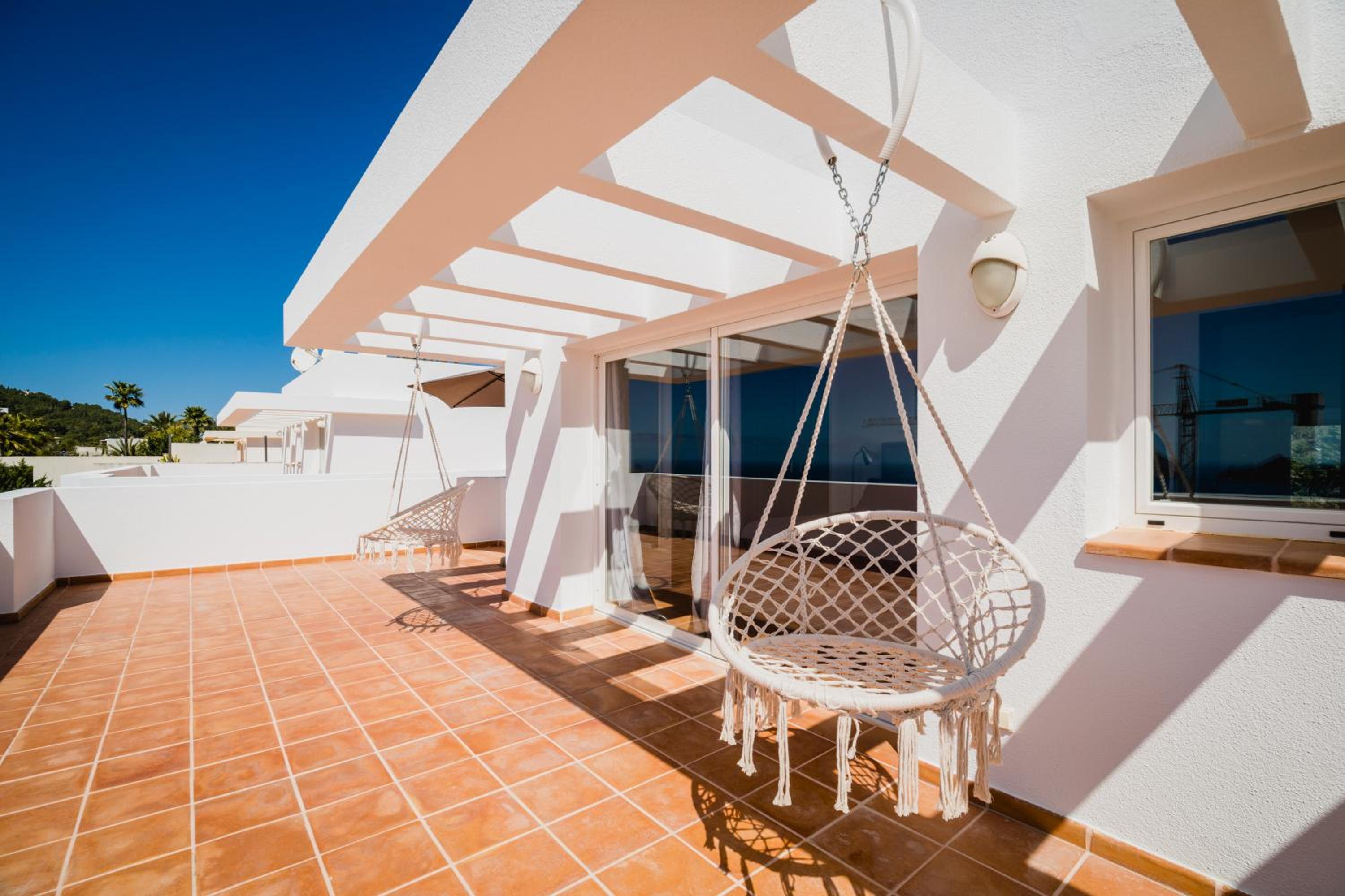 Four-Bedroom Villa photo 2
