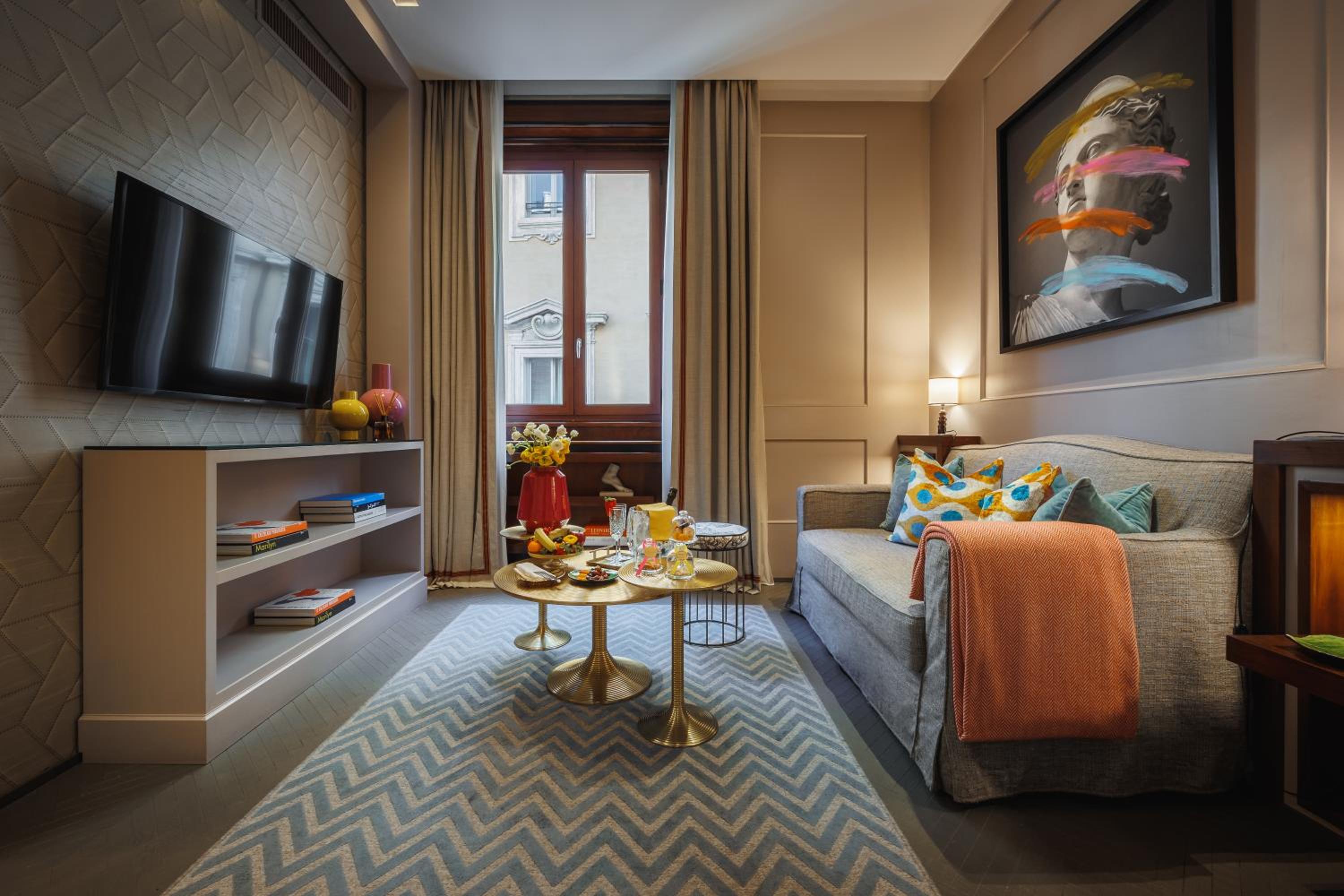 Deluxe Suite