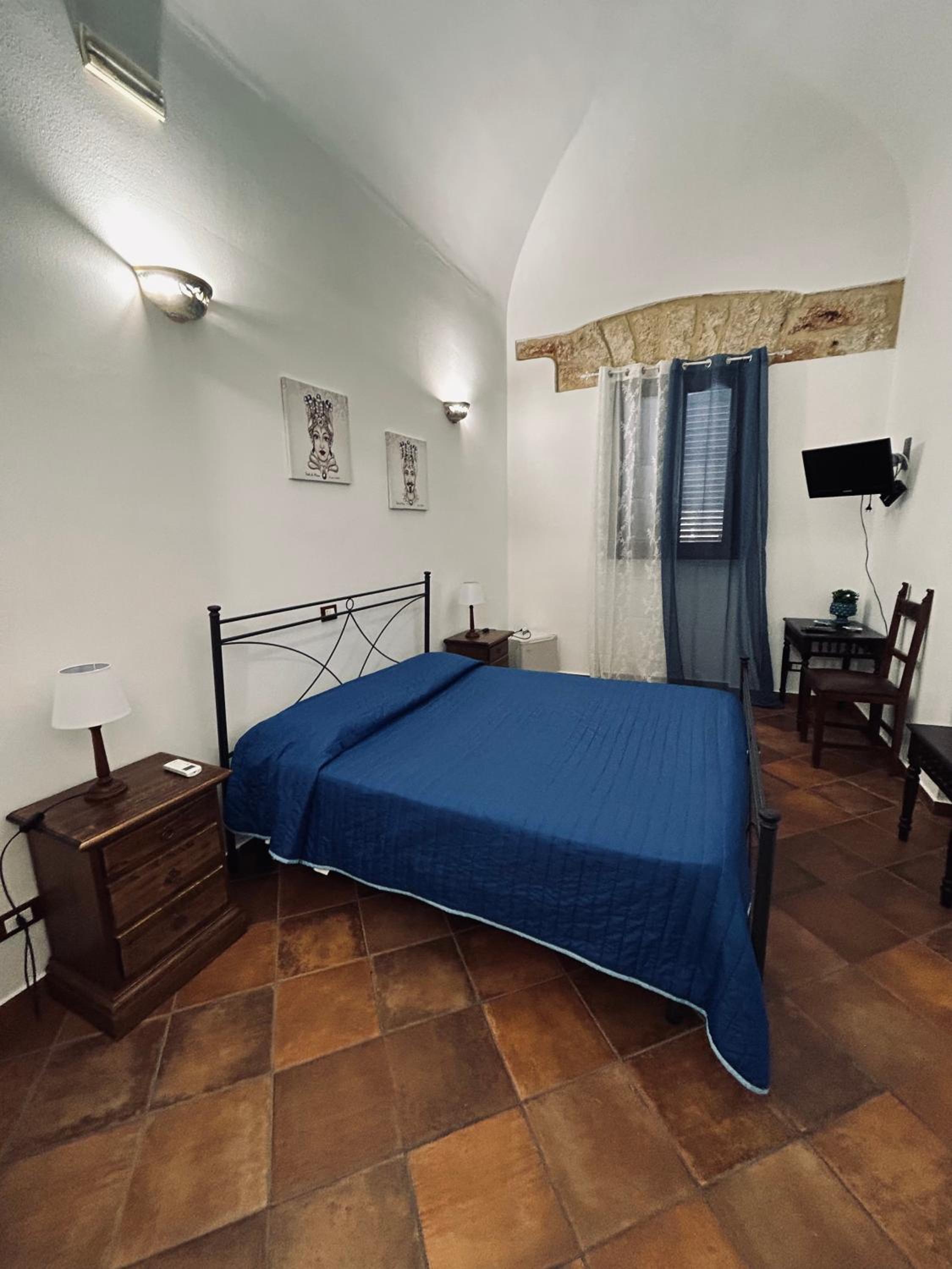 Double Room - Photo 1