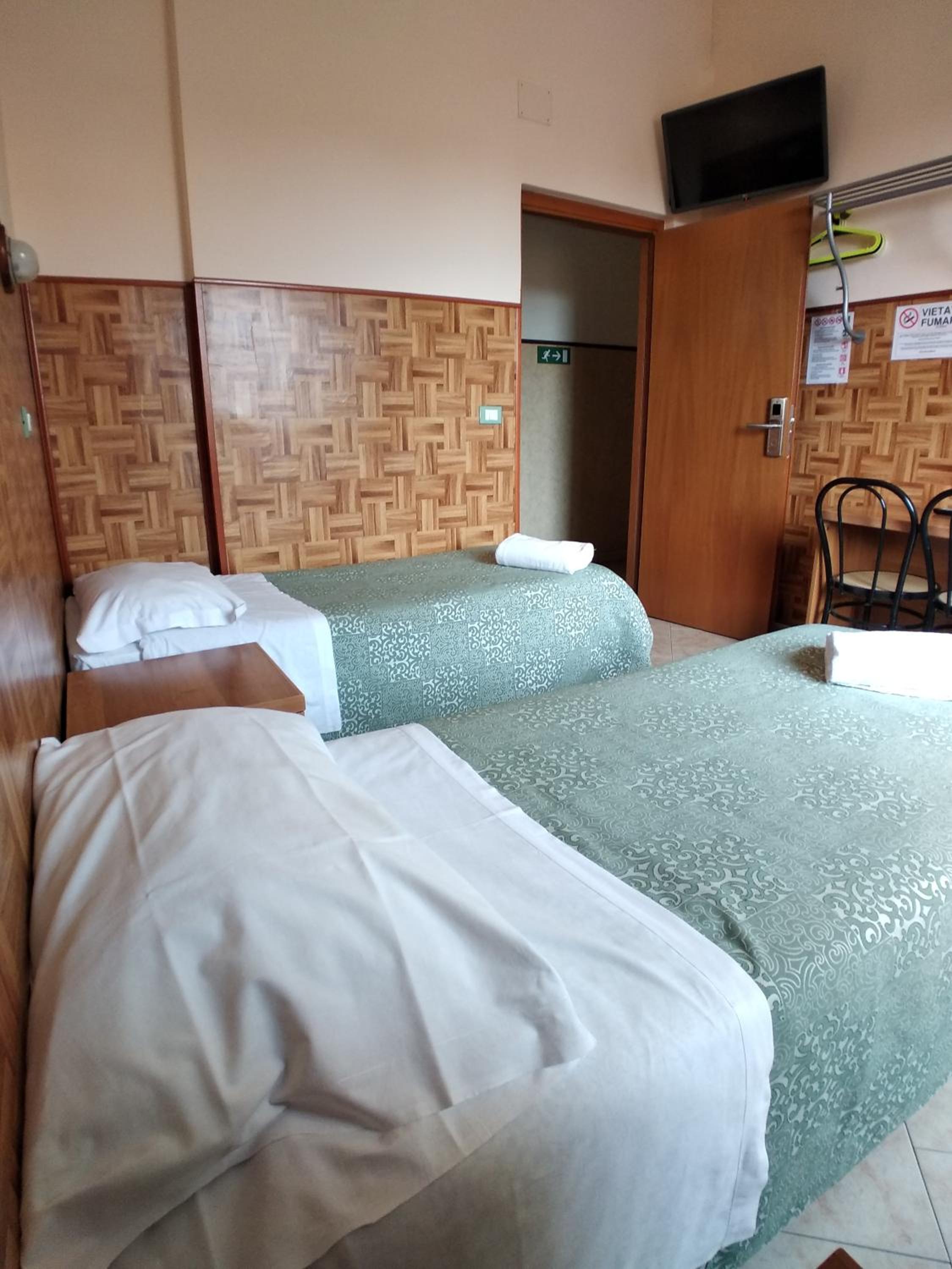 Budget Twin Room photo 1