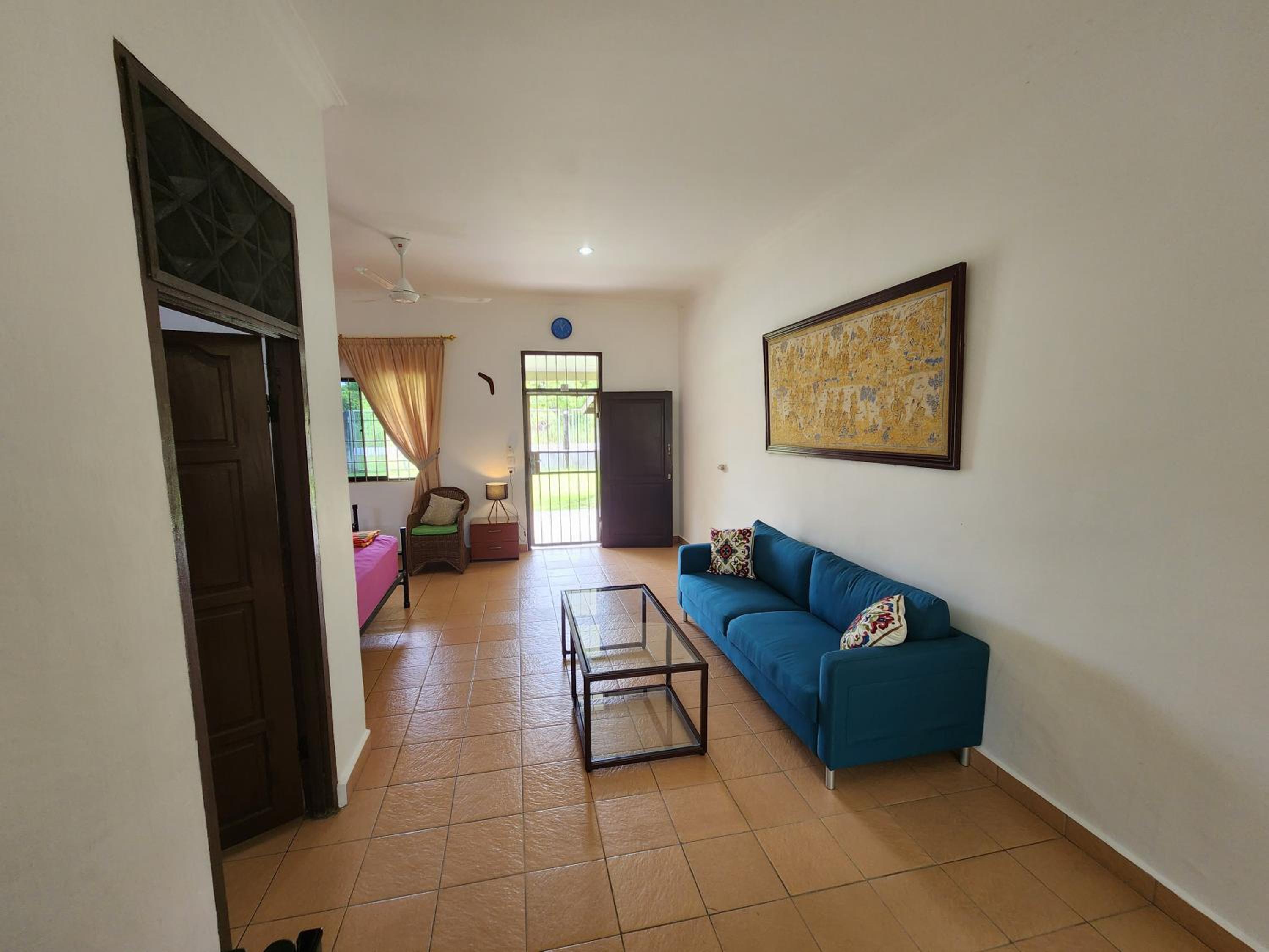 Two-Bedroom House - Photo 12