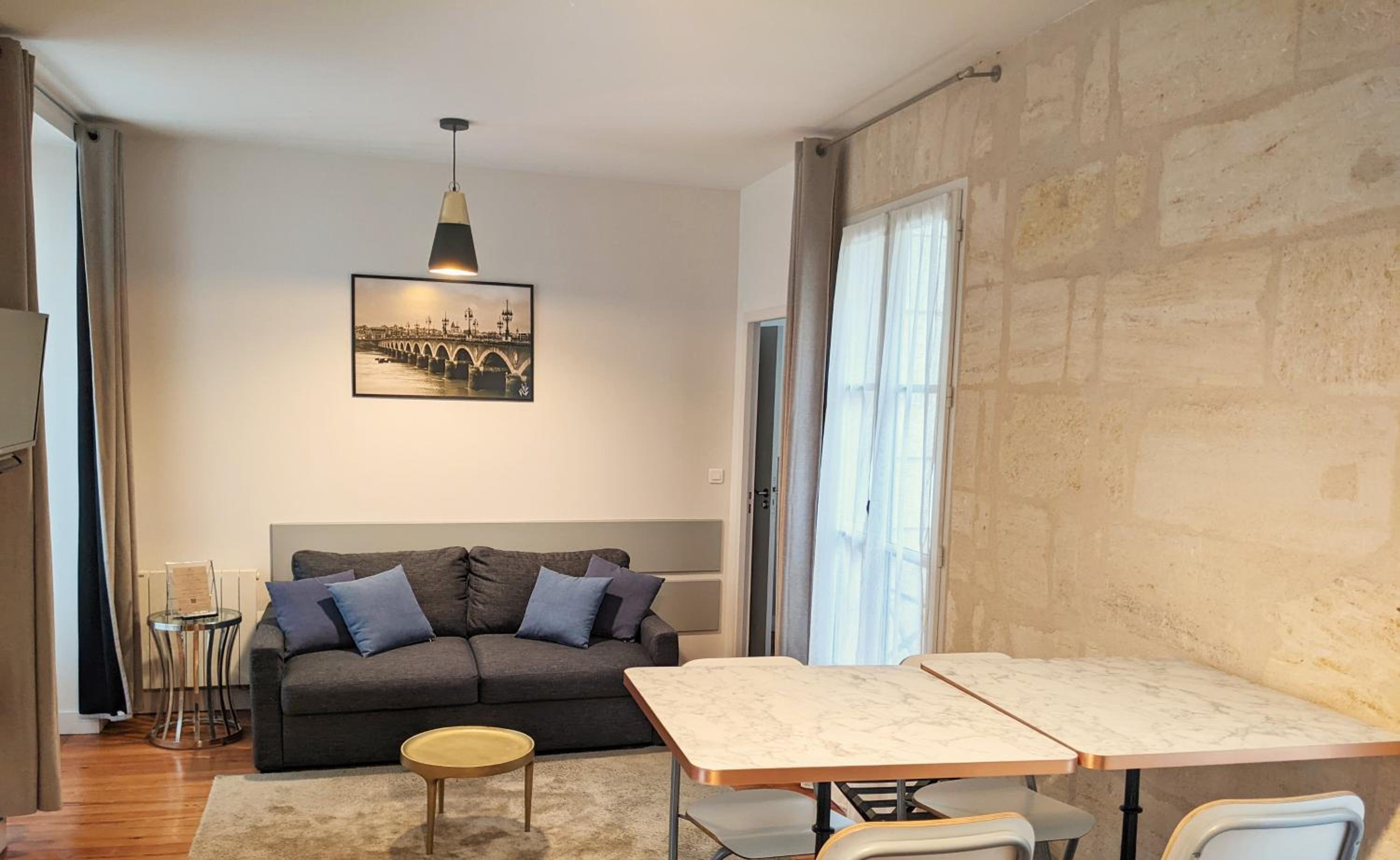 Family Suite With Air Conditioning 