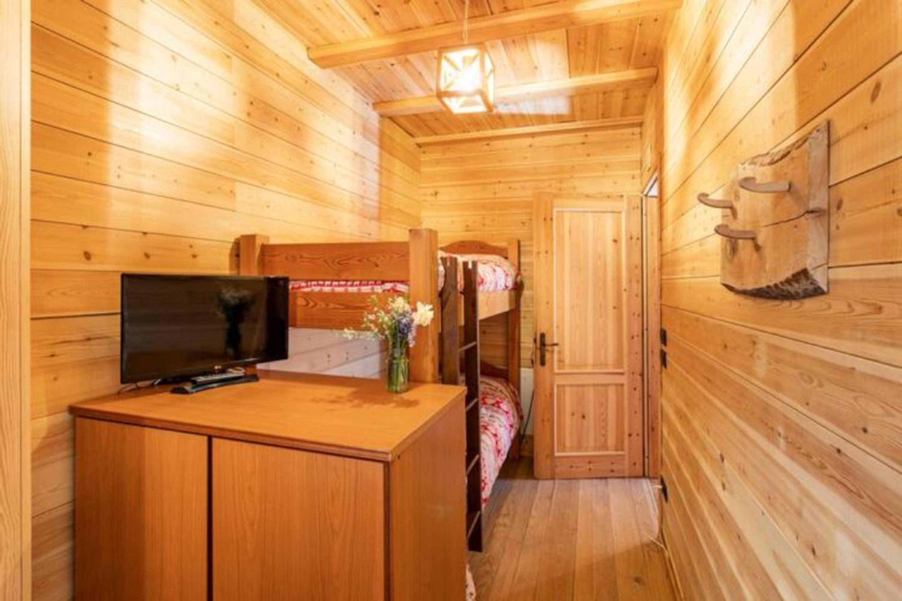 Comfort Quadruple Room with Private External Bathroom - Photo 9
