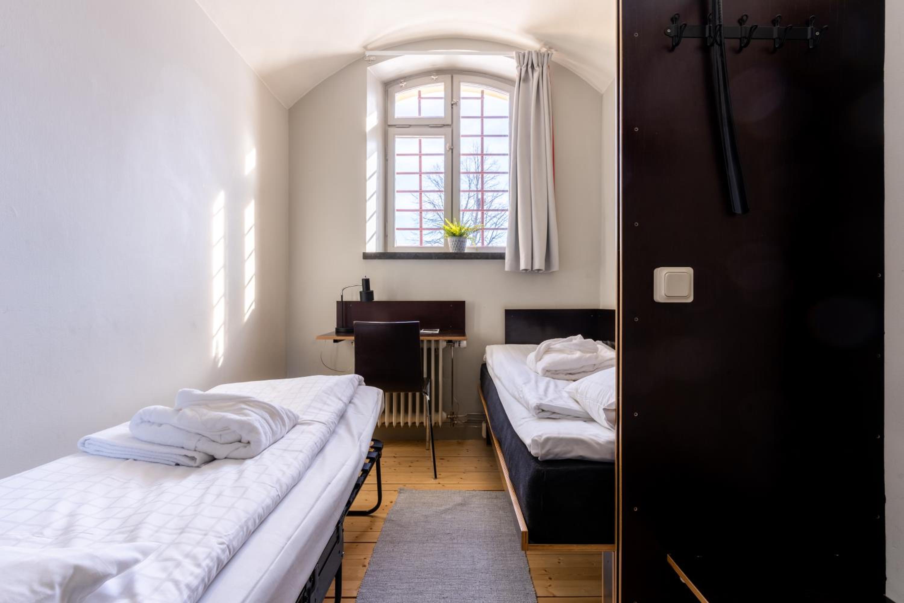 Single Room with Extra Bed and Shared Bathroom photo 1