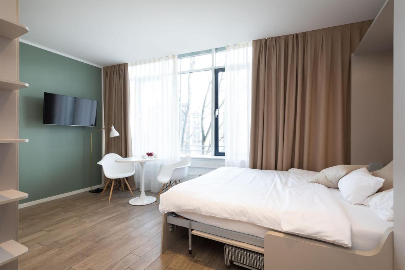 Apartment M - King bed and terrace