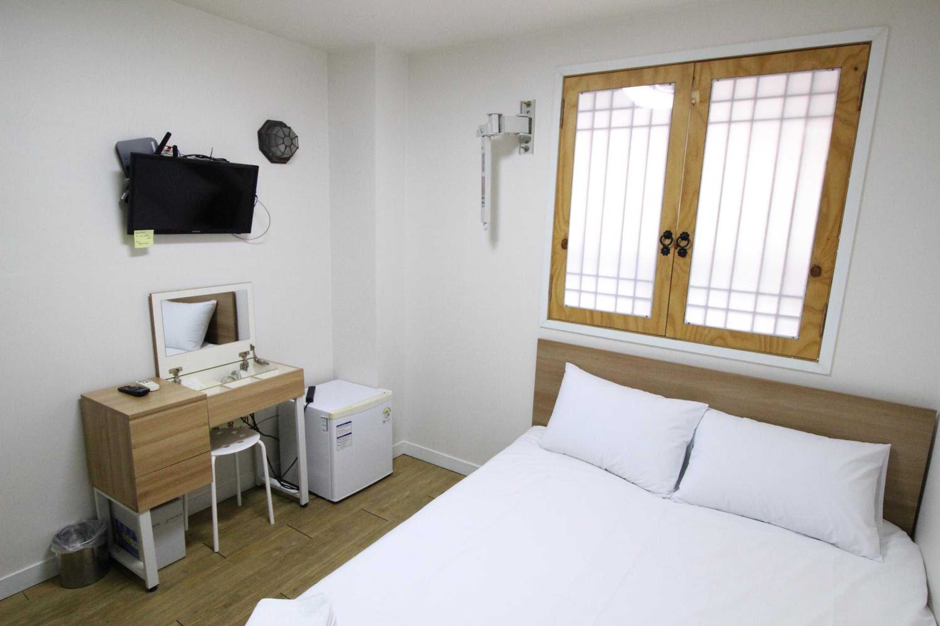 Double Room - Photo 1