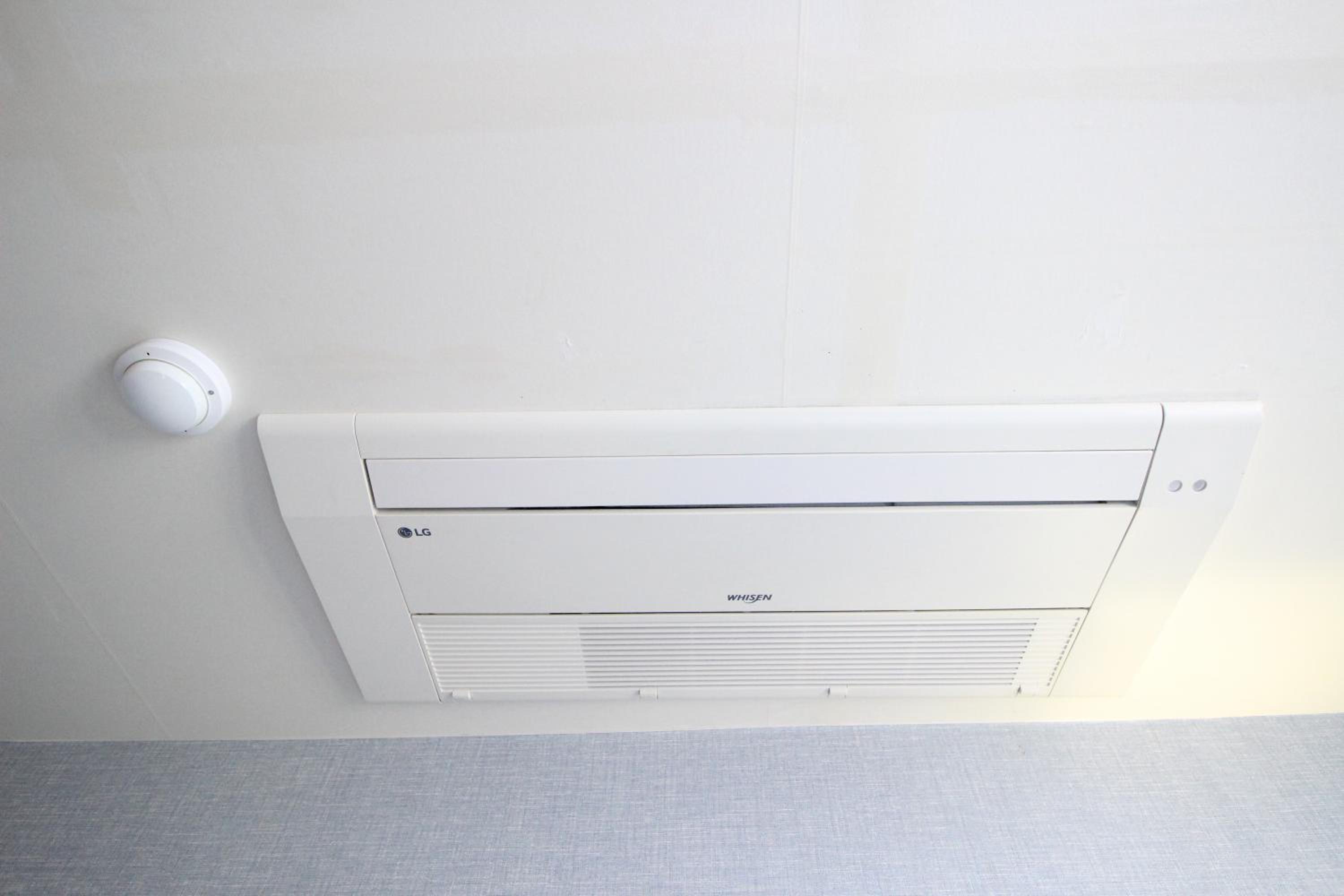 Double Room - Photo 8
