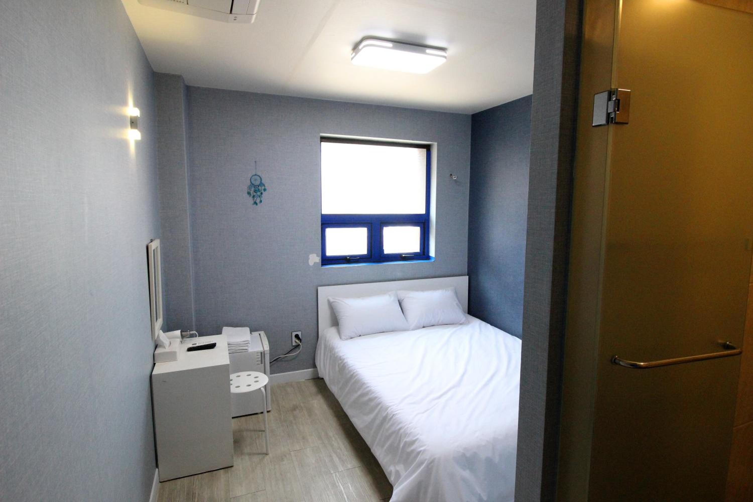 Double Room - Photo 19