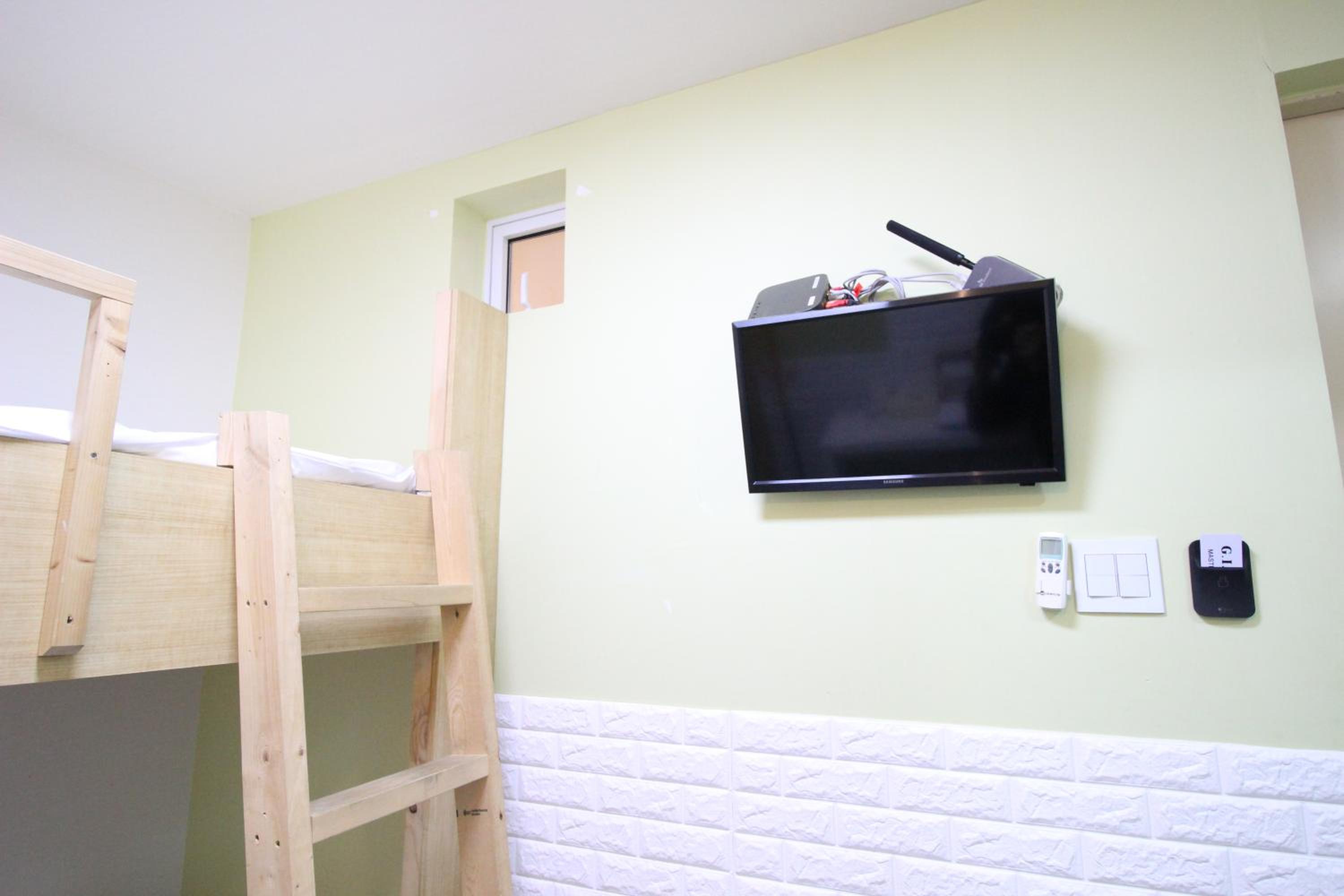 Economy Twin Room