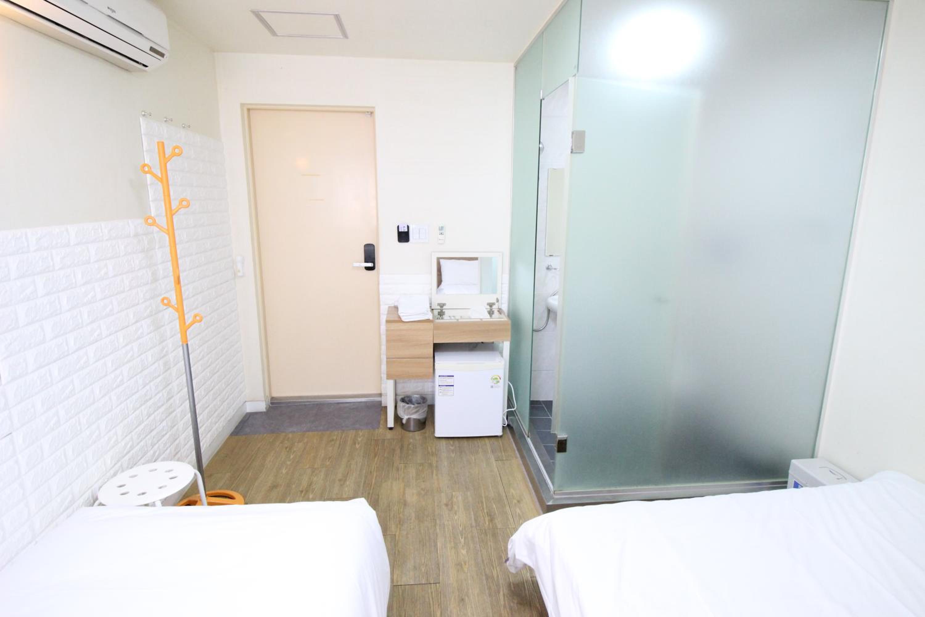 Triple Room - Photo 10