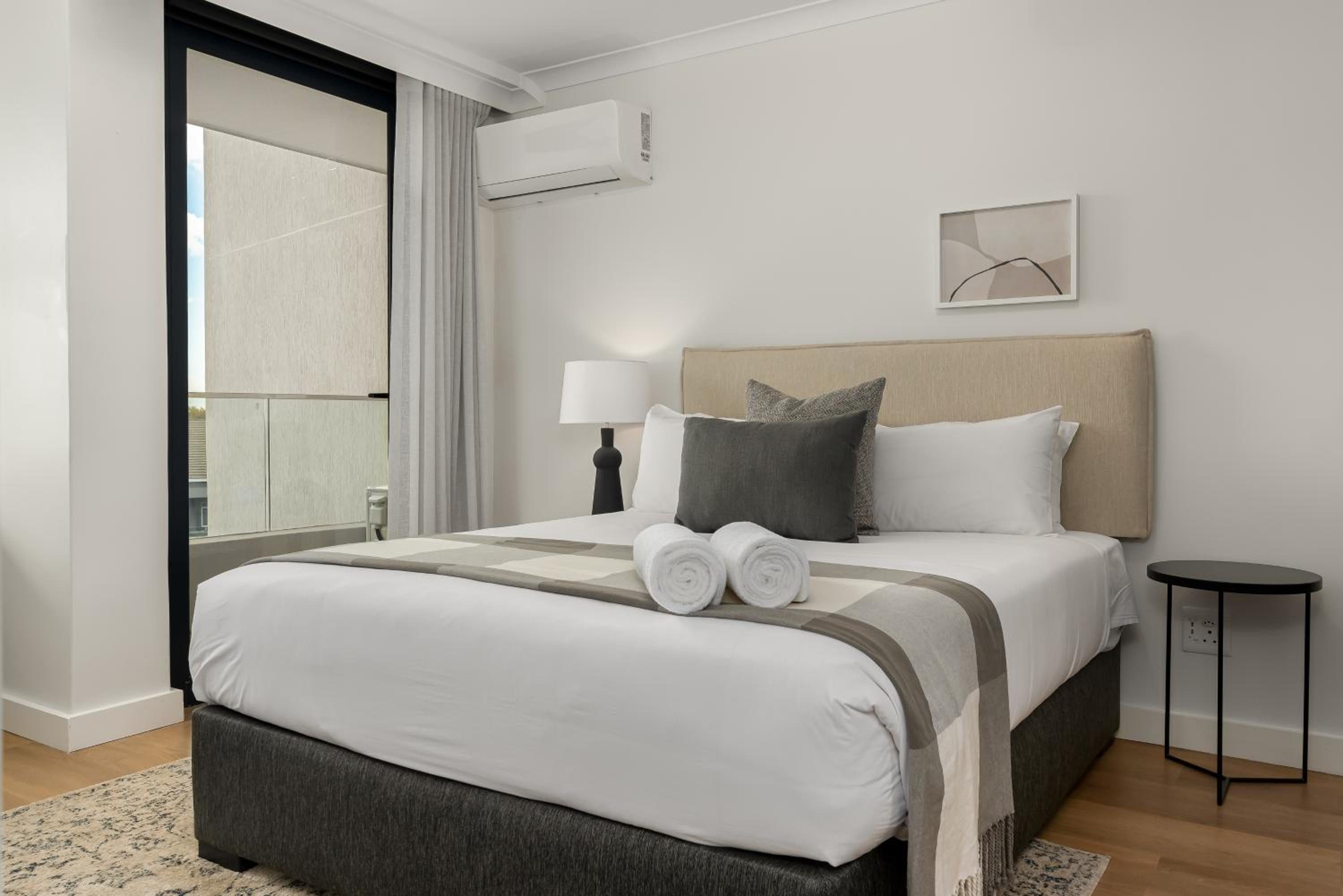 Standard One Bedroom Apartment - Photo 16