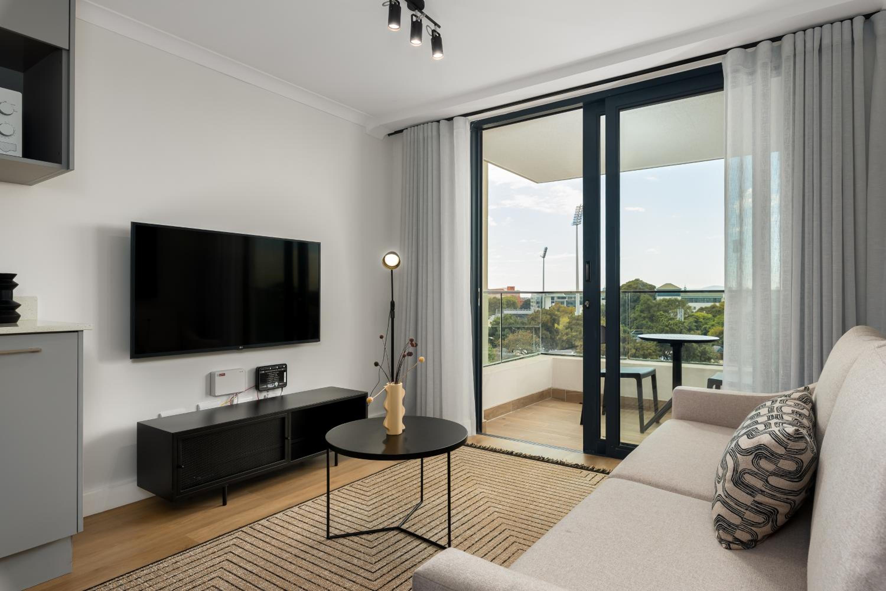 Standard One Bedroom Apartment - Photo 11