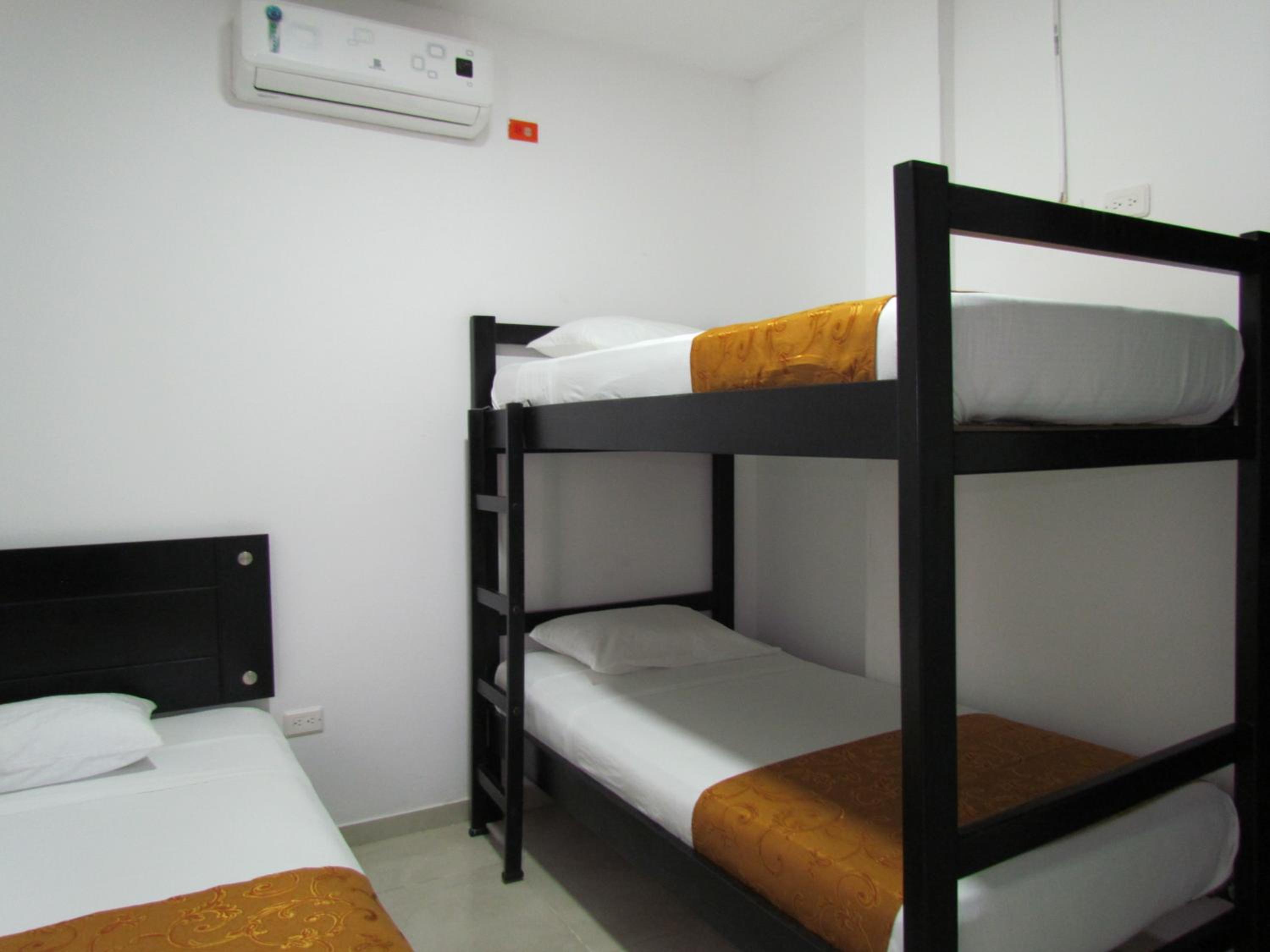 Basic Triple Room photo 2