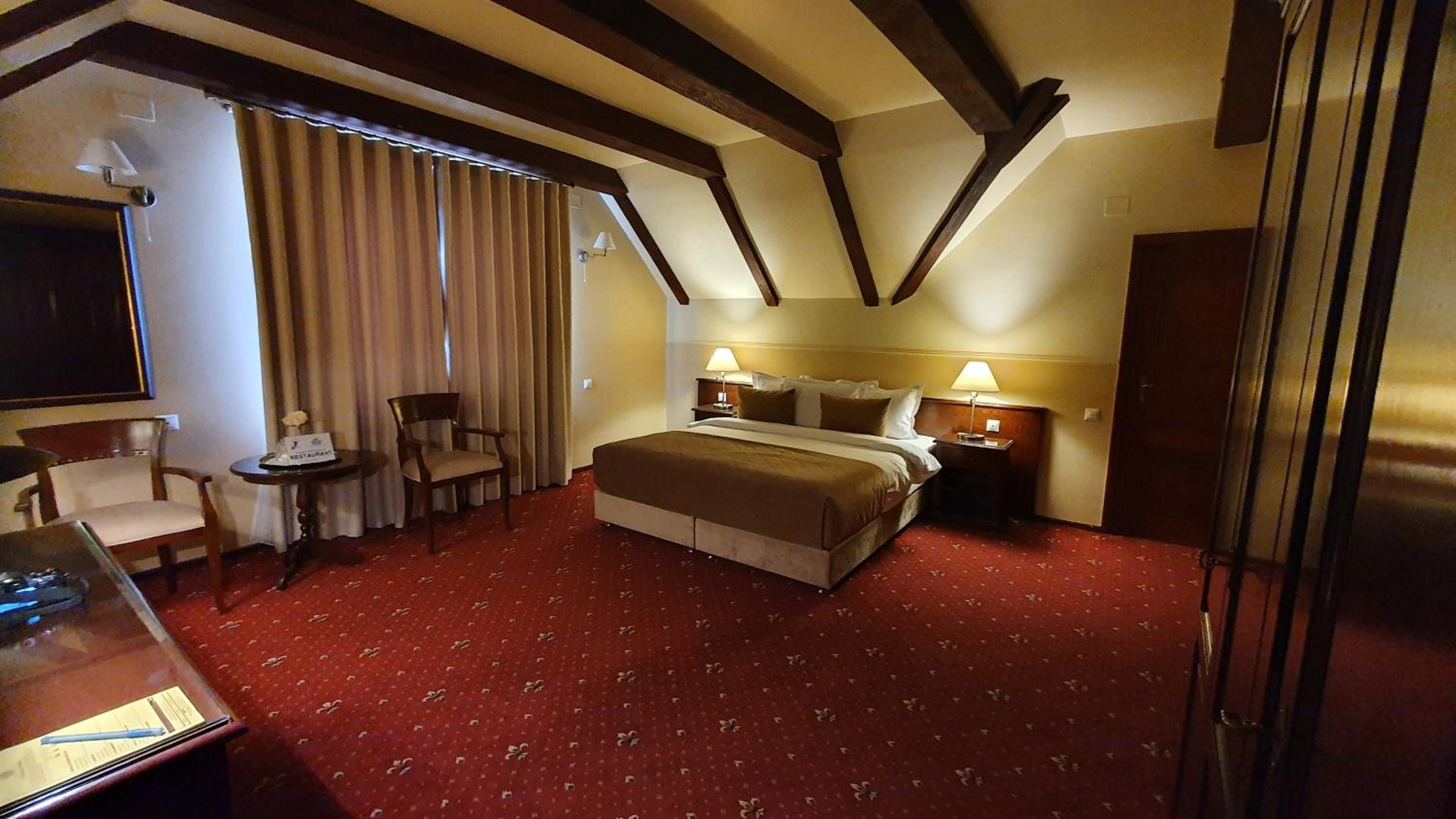 Superior Double or Twin Room - Photo 7