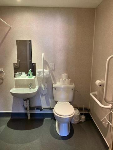 Double Room - Disability Access (Pet Friendly) photo 3