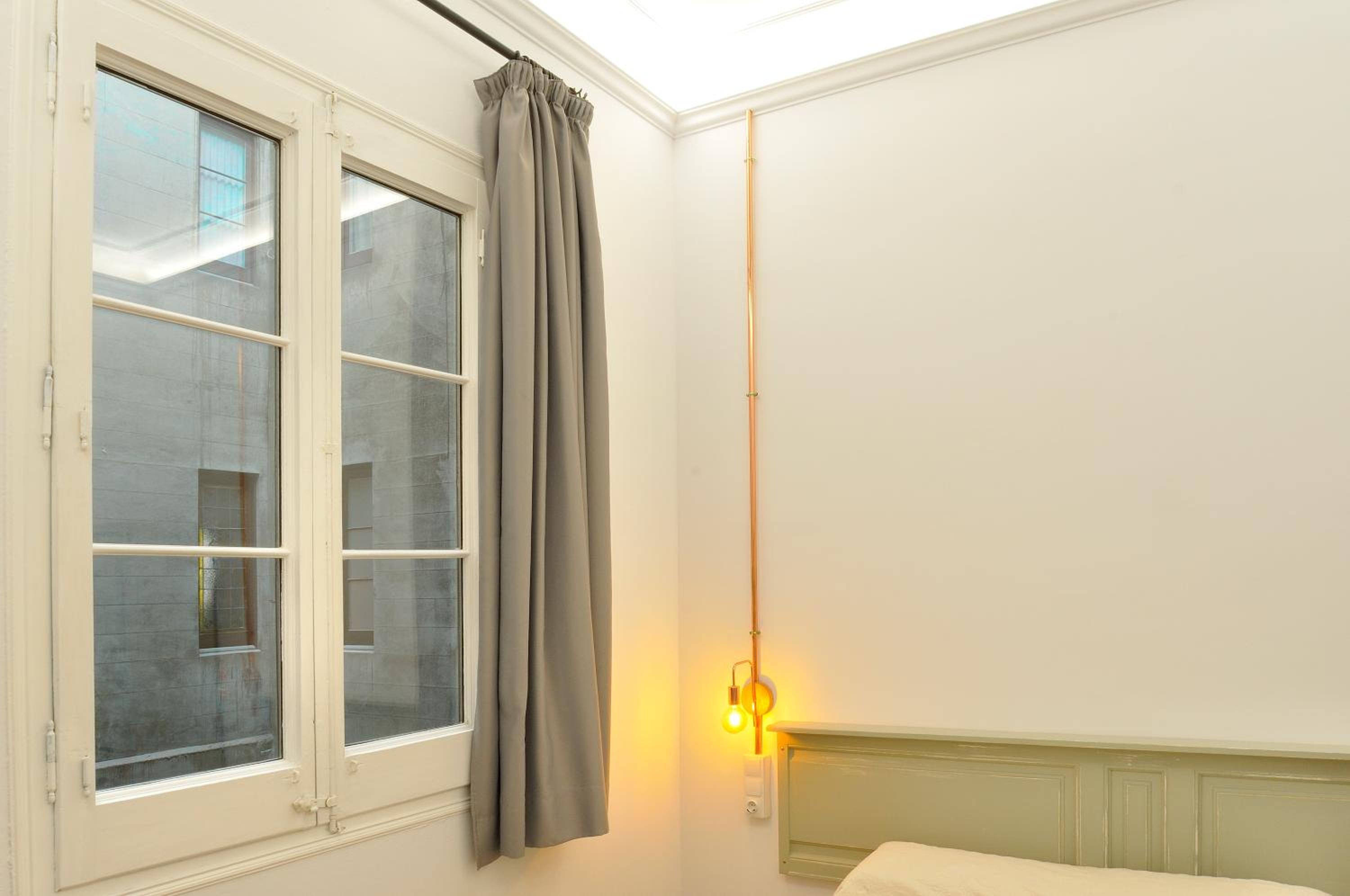 Economy Double or Twin Room with Shared Bathroom photo 3