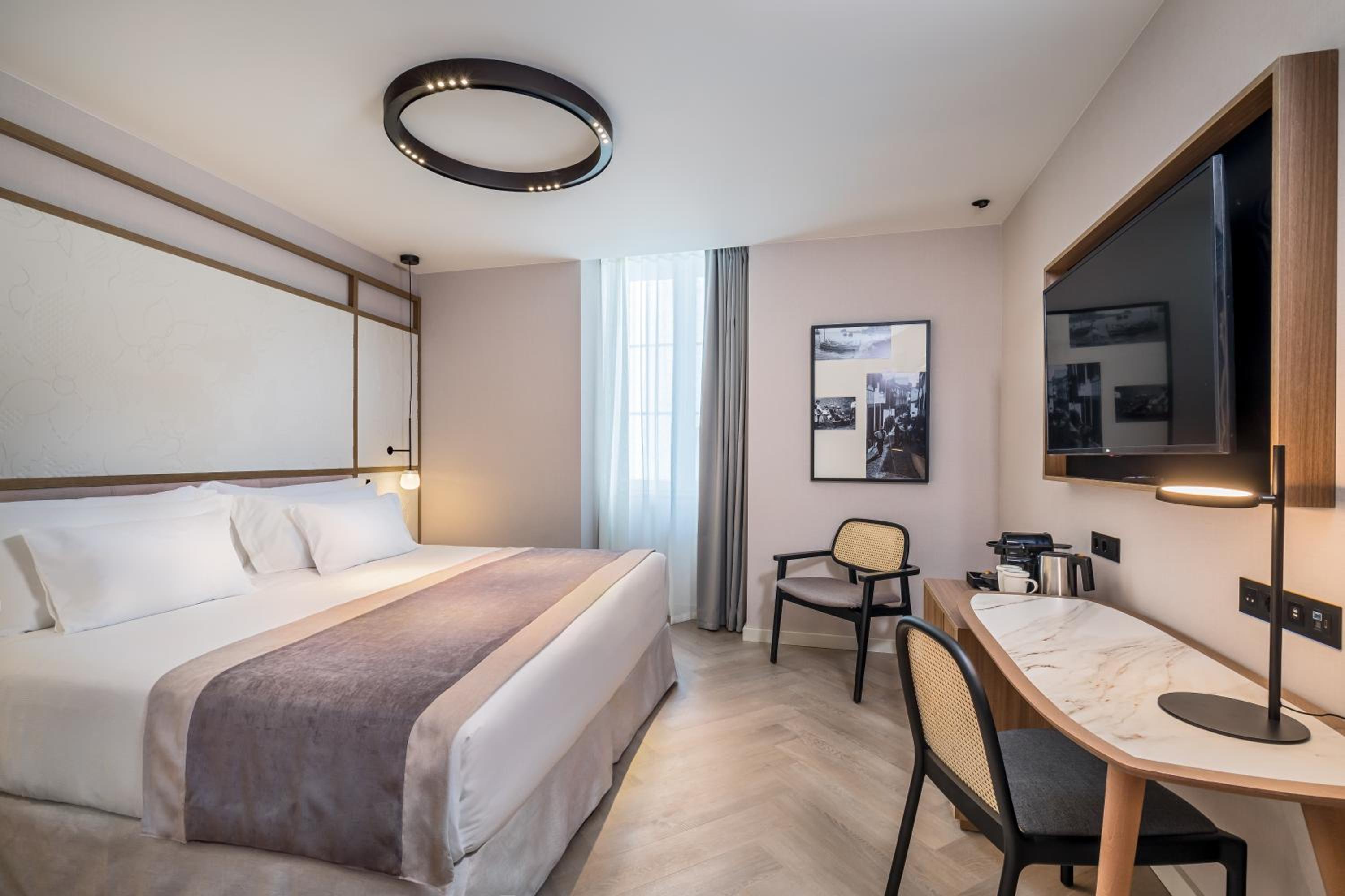 Deluxe Double or Twin Room - Photo 1
