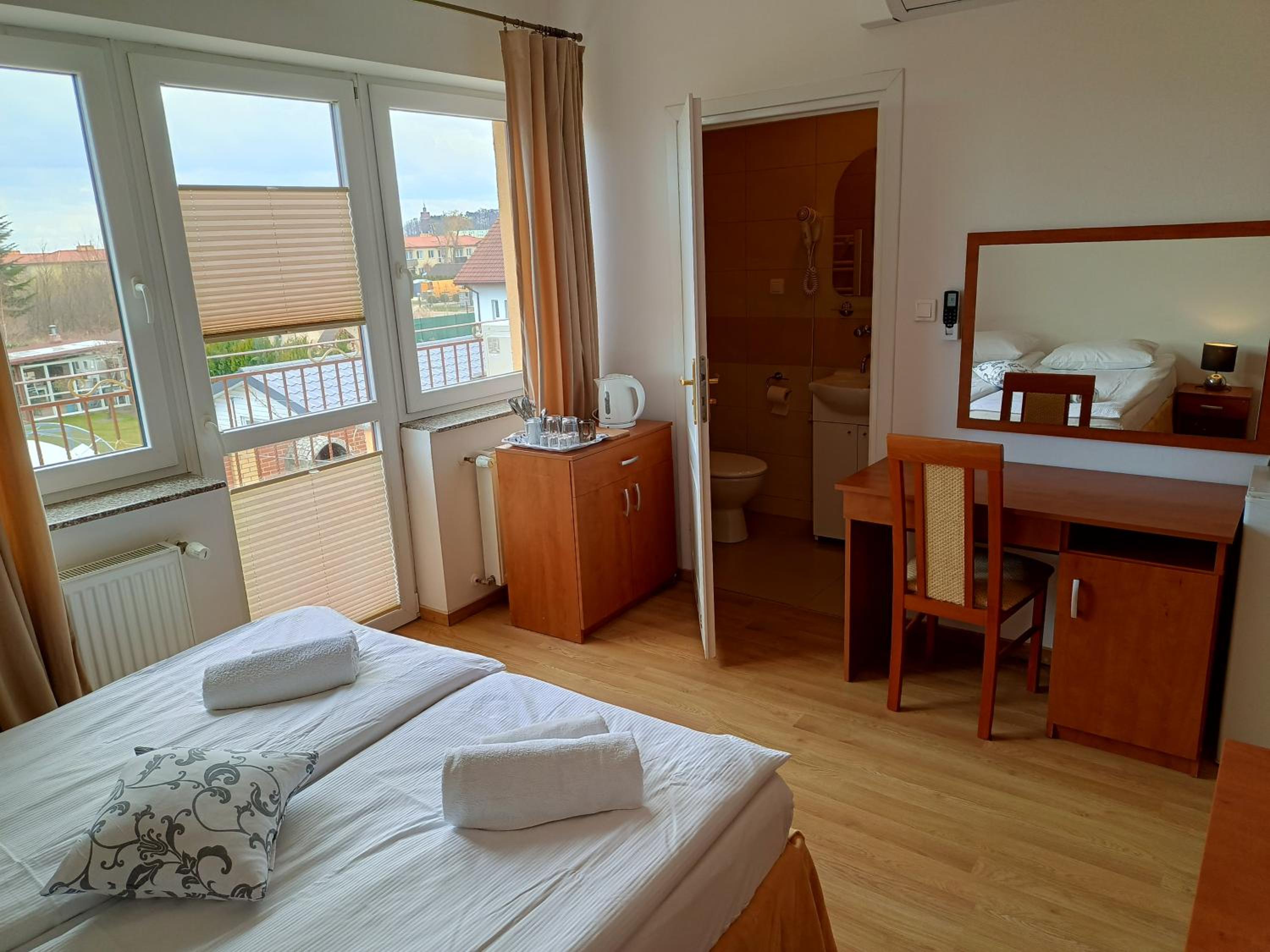 Quadruple Room with Balcony photo 2