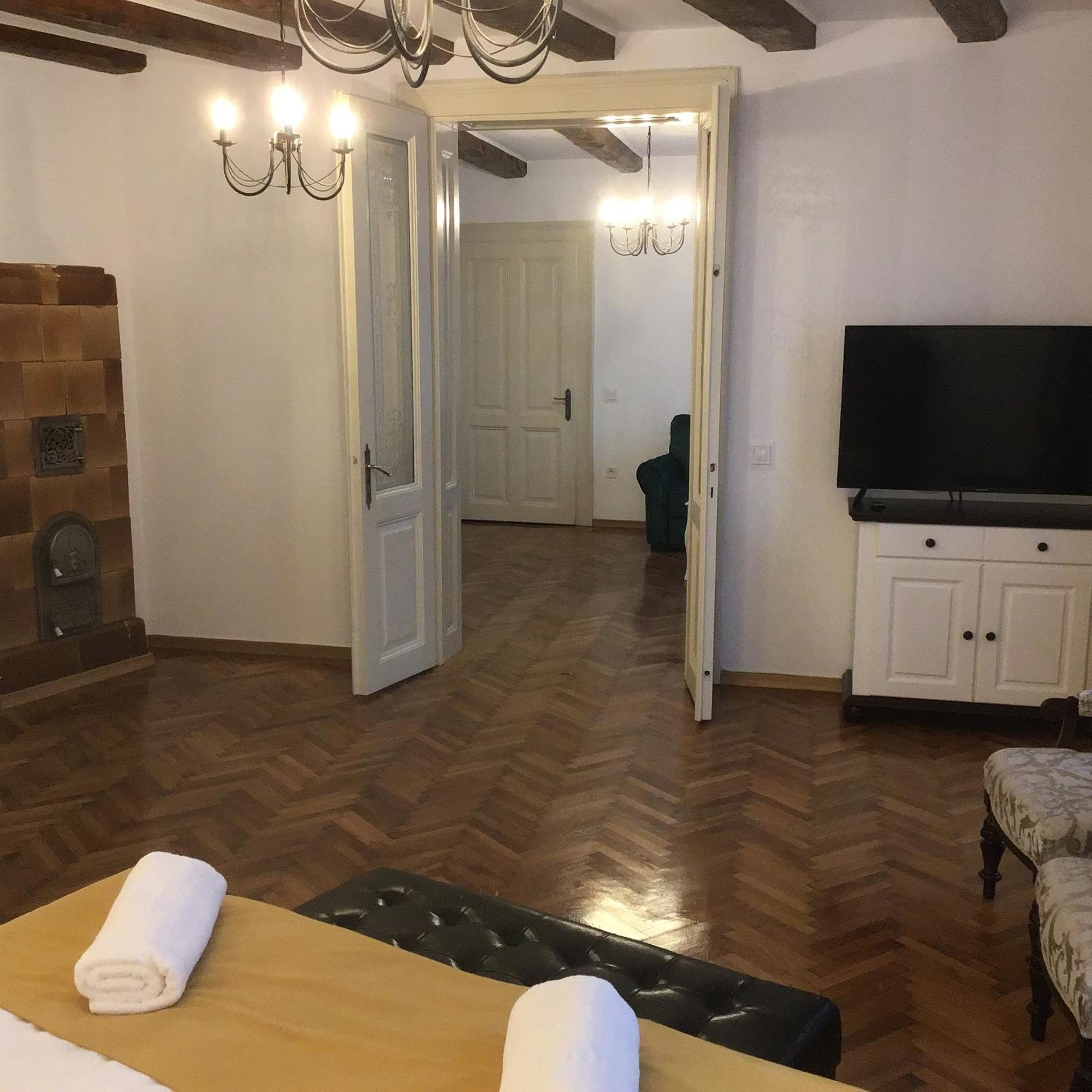 Deluxe Apartment