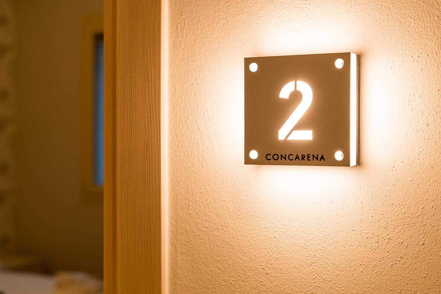 Deluxe Double Room with Bath - Photo 7