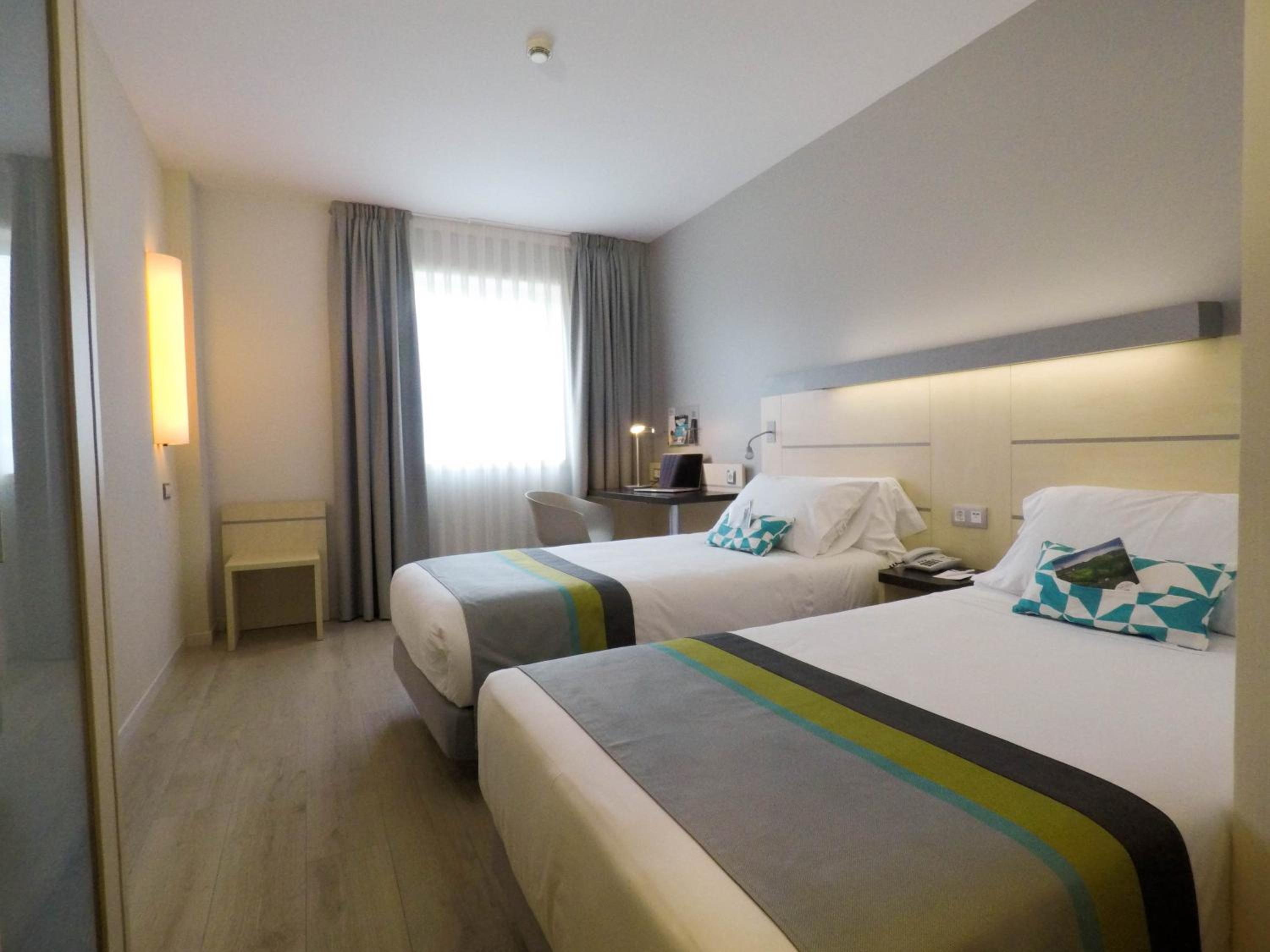 Standard Twin Room - Free Breakfast - Photo 1